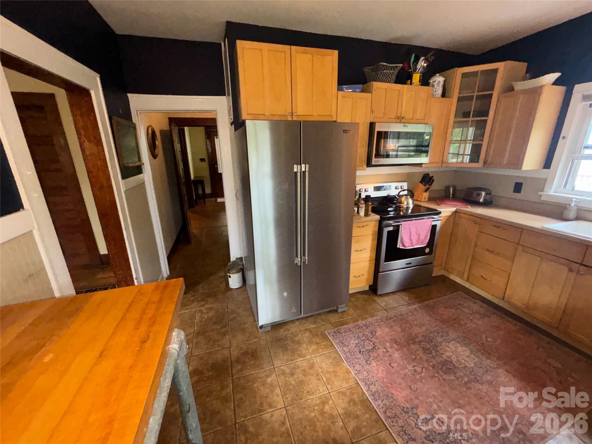 176 S French Broad Avenue Property Photo 17