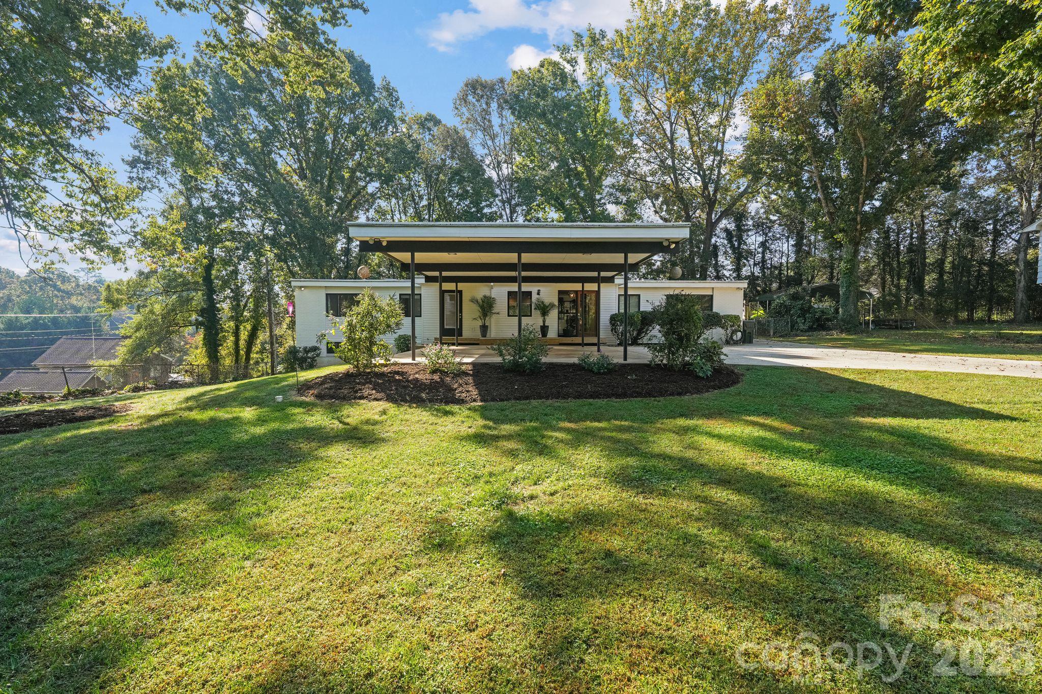 1077 19th Avenue Place Property Photo 1