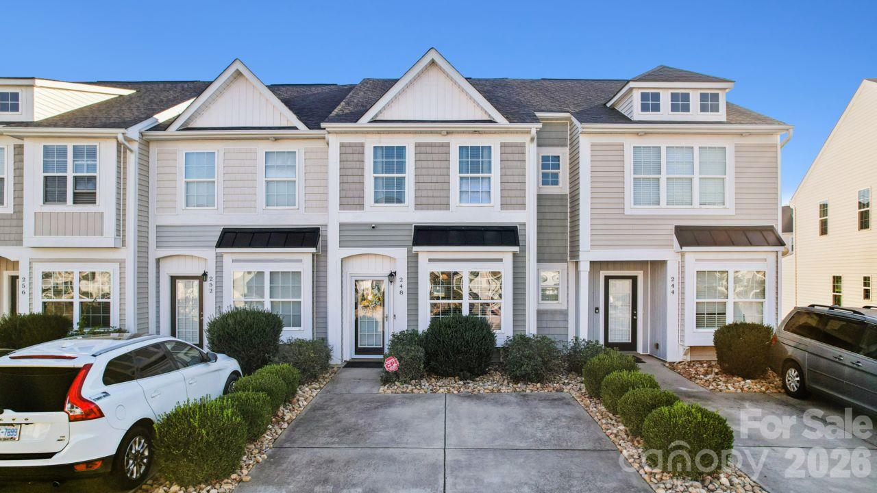 248 Halton Crossing Drive Property Photo 1