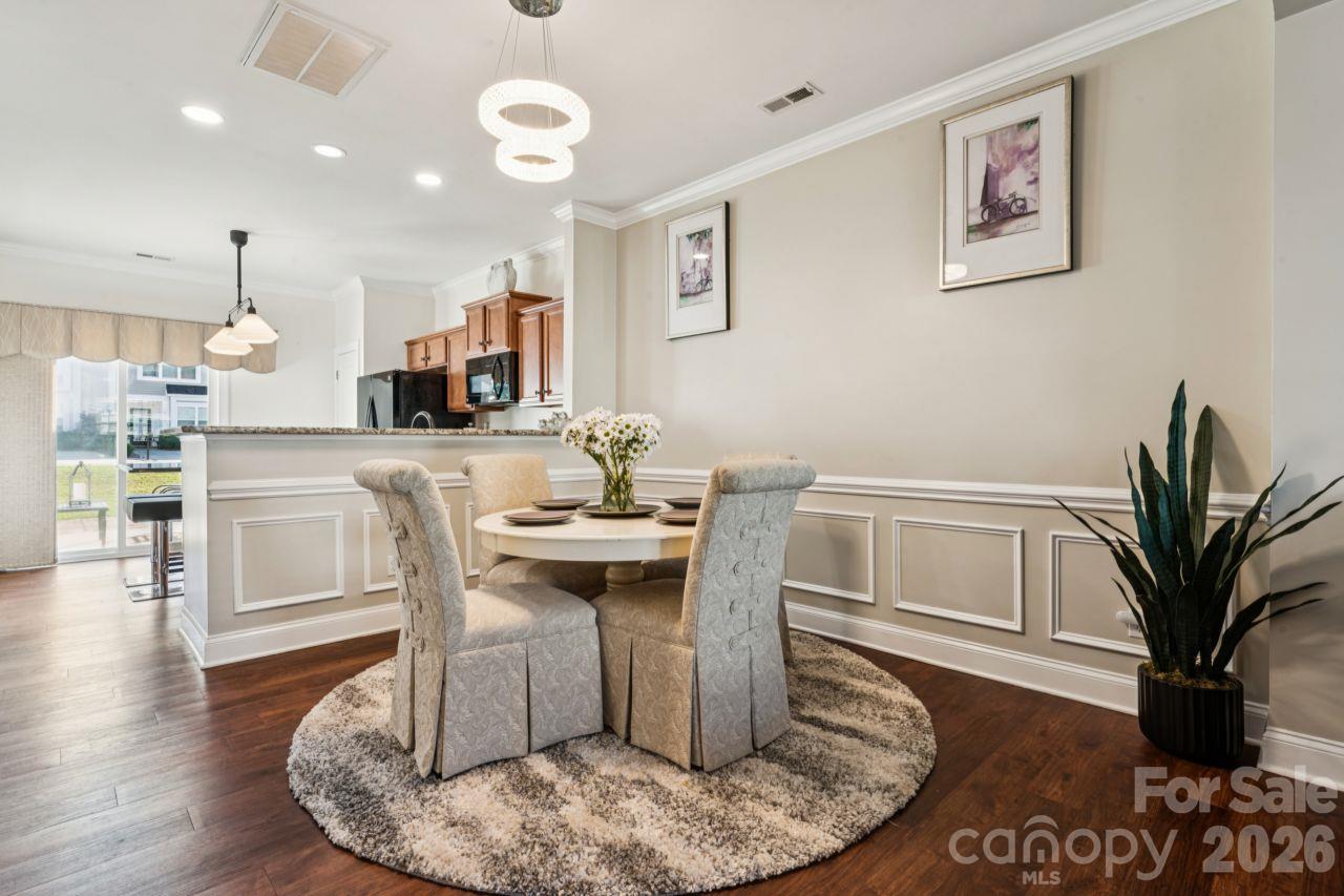 248 Halton Crossing Drive Property Photo 8