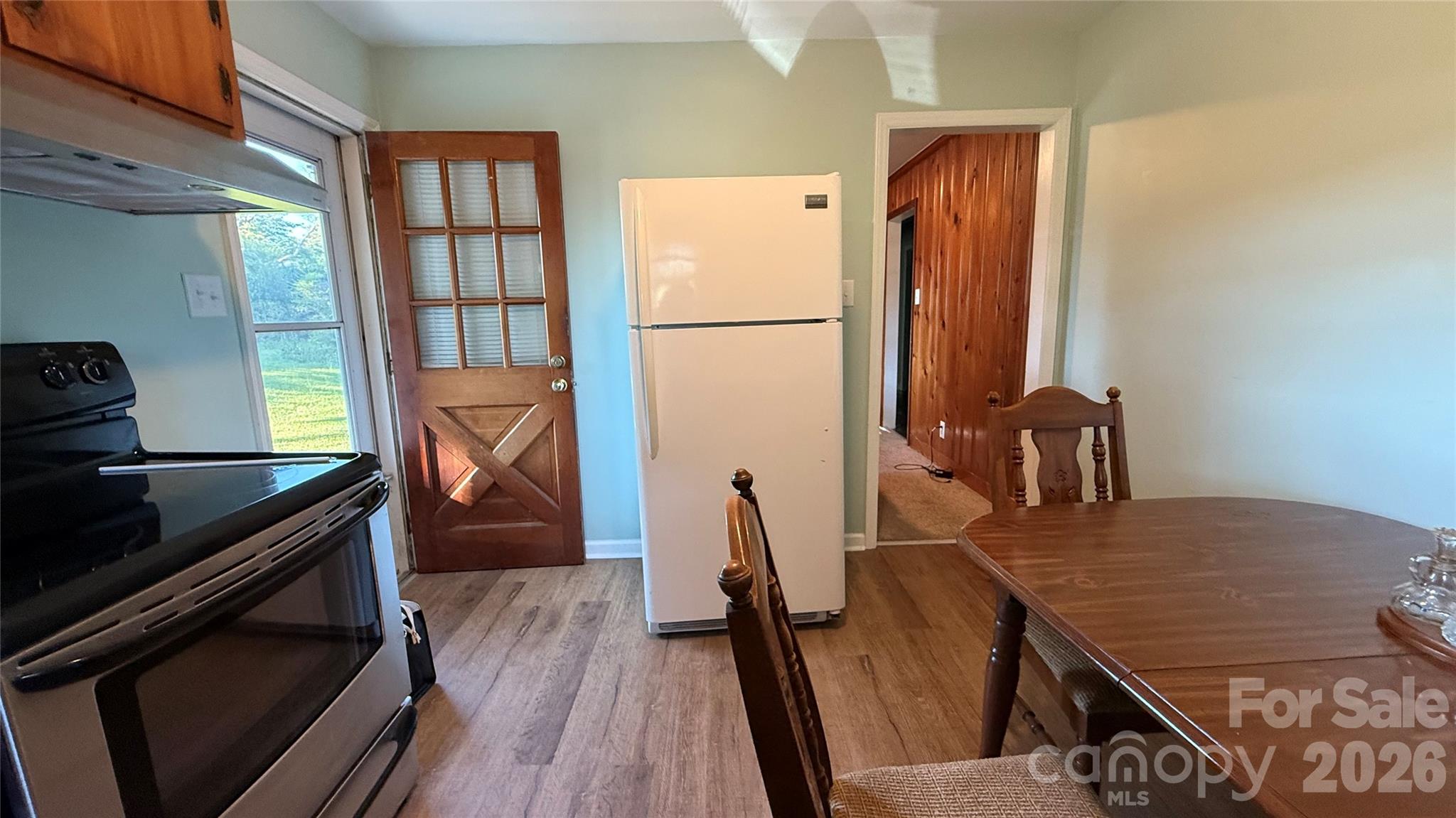 928 Beaumont Avenue Property Photo 7