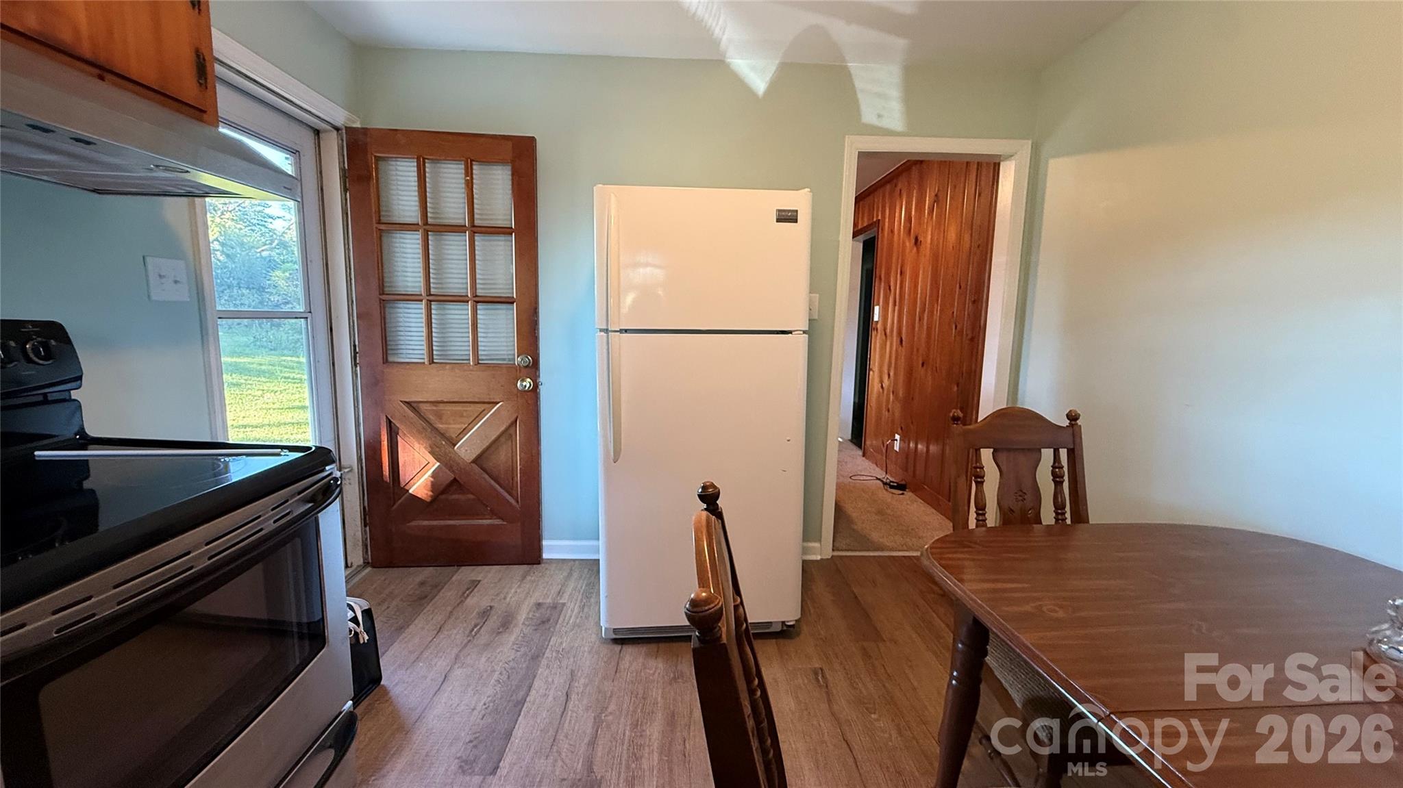 928 Beaumont Avenue Property Photo 8