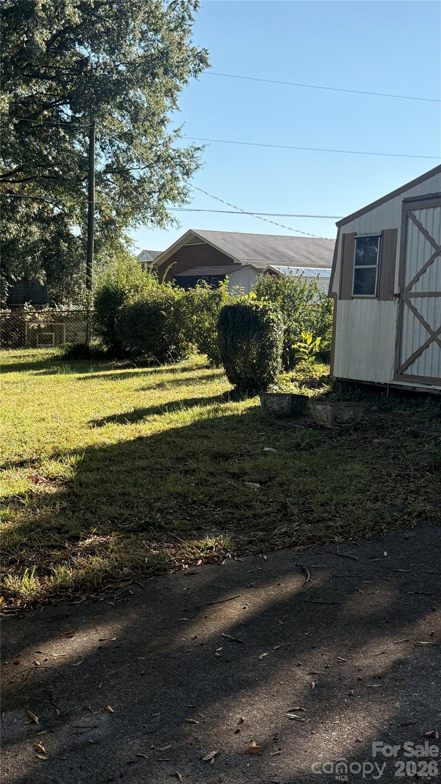 928 Beaumont Avenue Property Photo 18