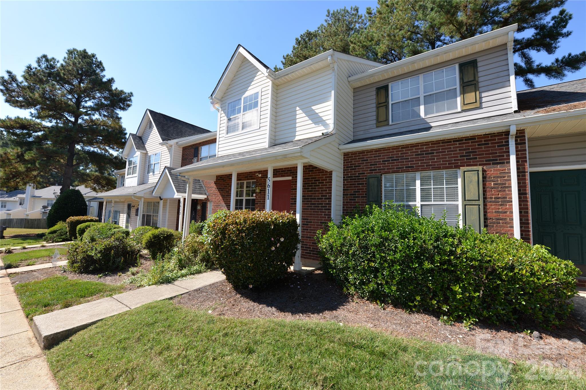 5611 Prescott Court Property Photo 2