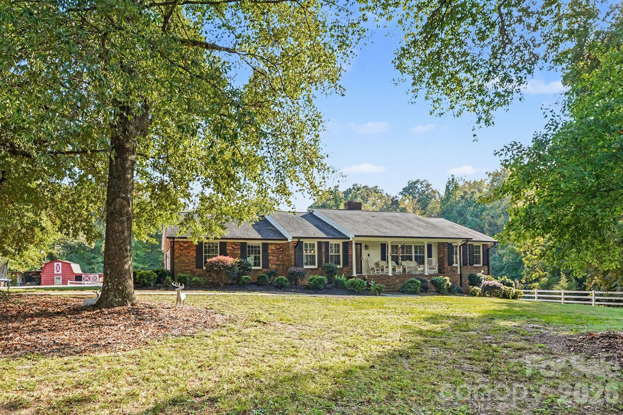 1170 Old Salem Road Property Photo 2