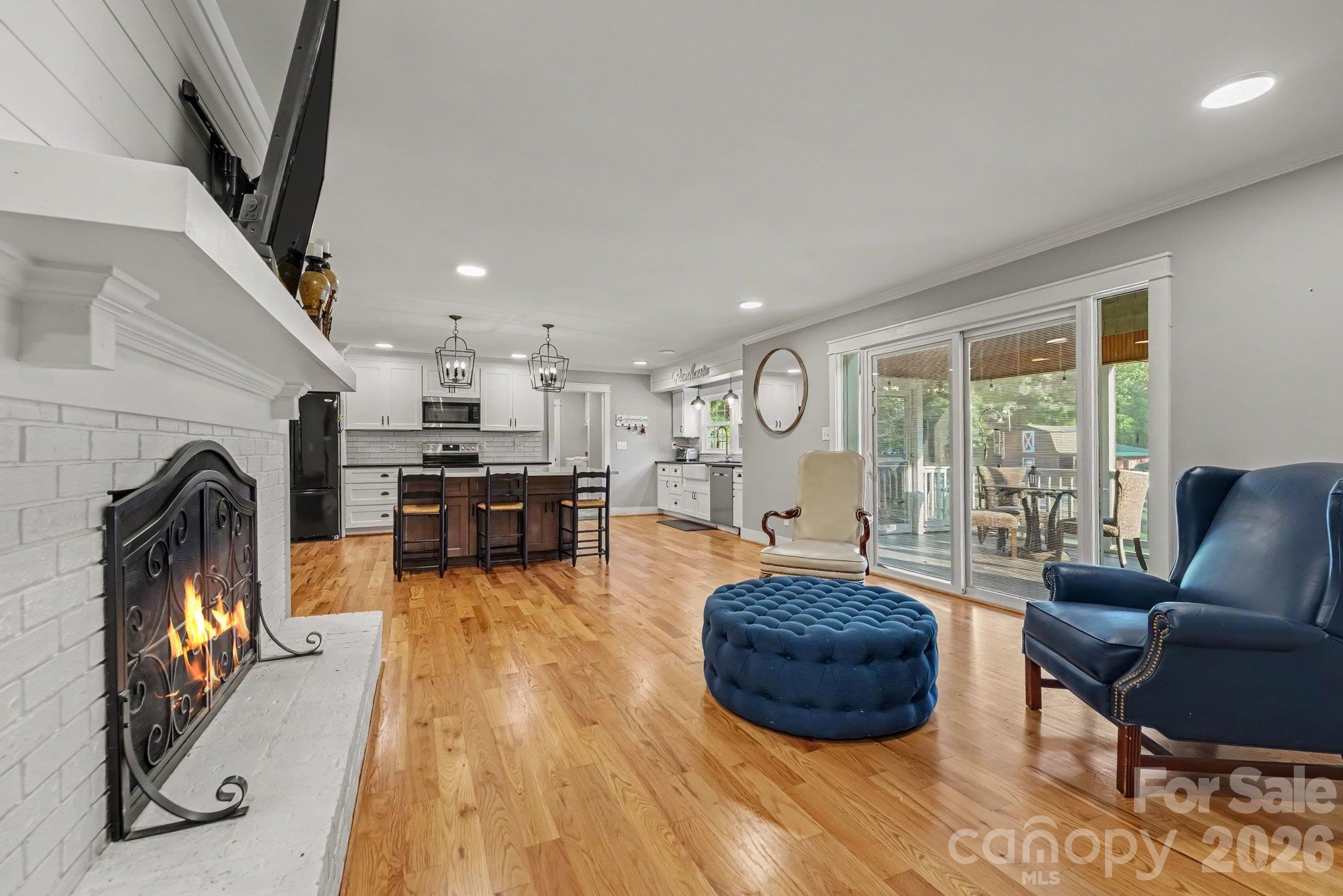 1170 Old Salem Road Property Photo 6