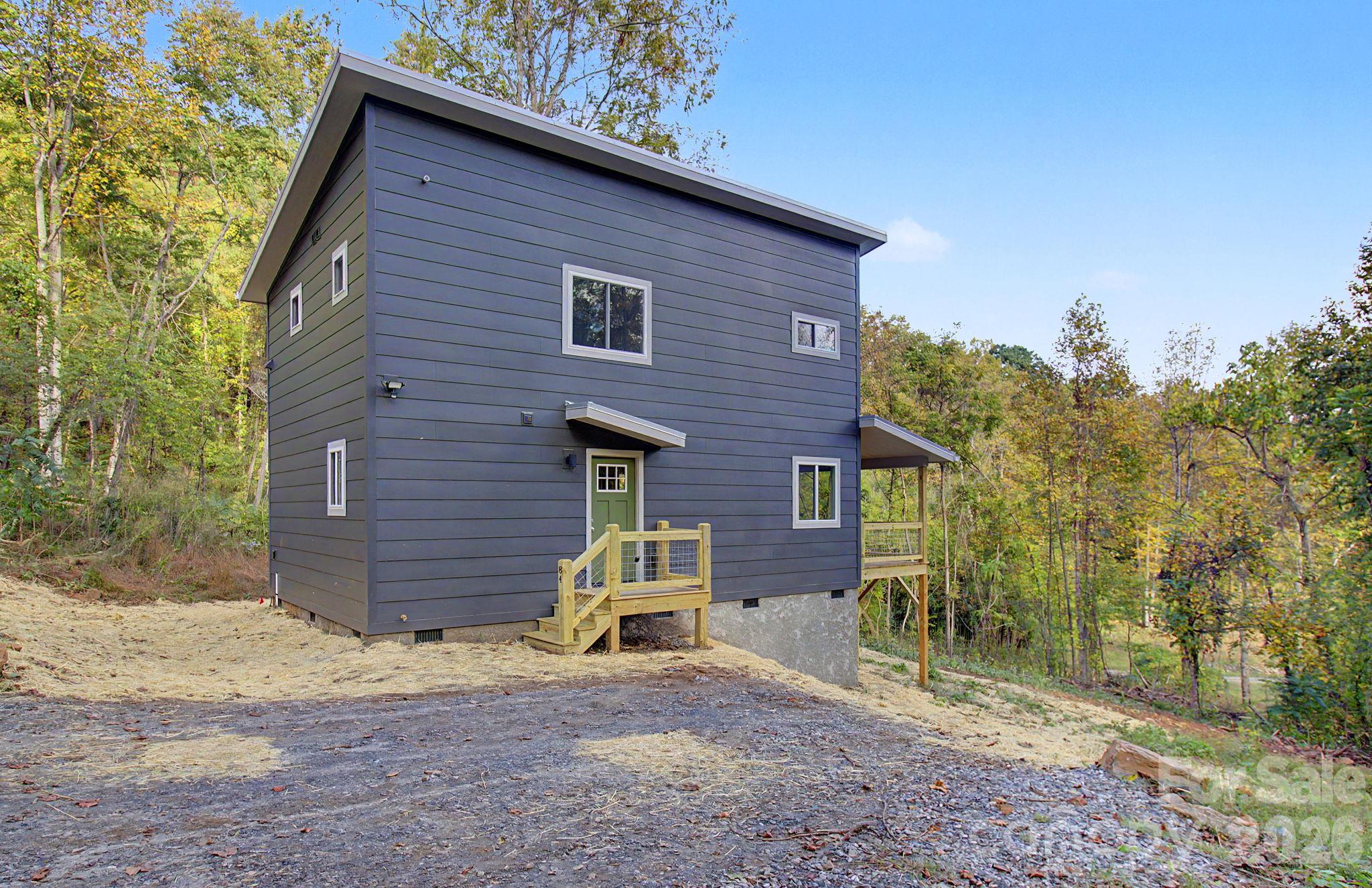 84 Skip Stone Road Property Photo 1