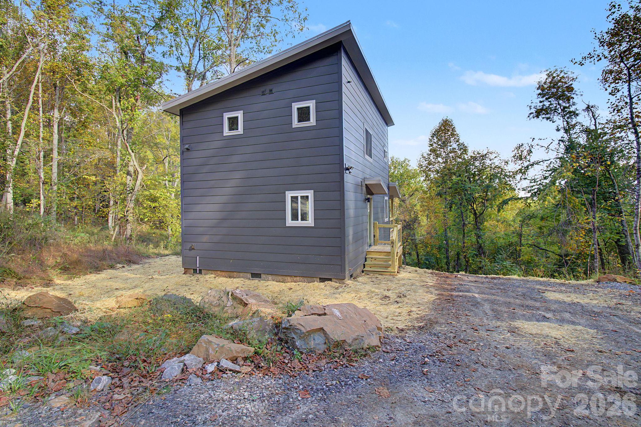 84 Skip Stone Road Property Photo 6