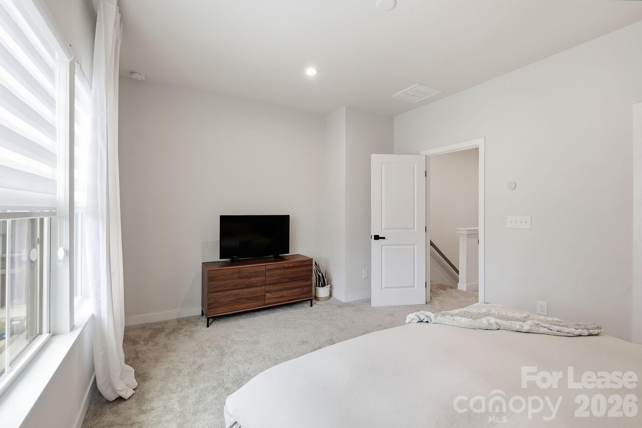 1063 Simcoe Lane Property Photo 23