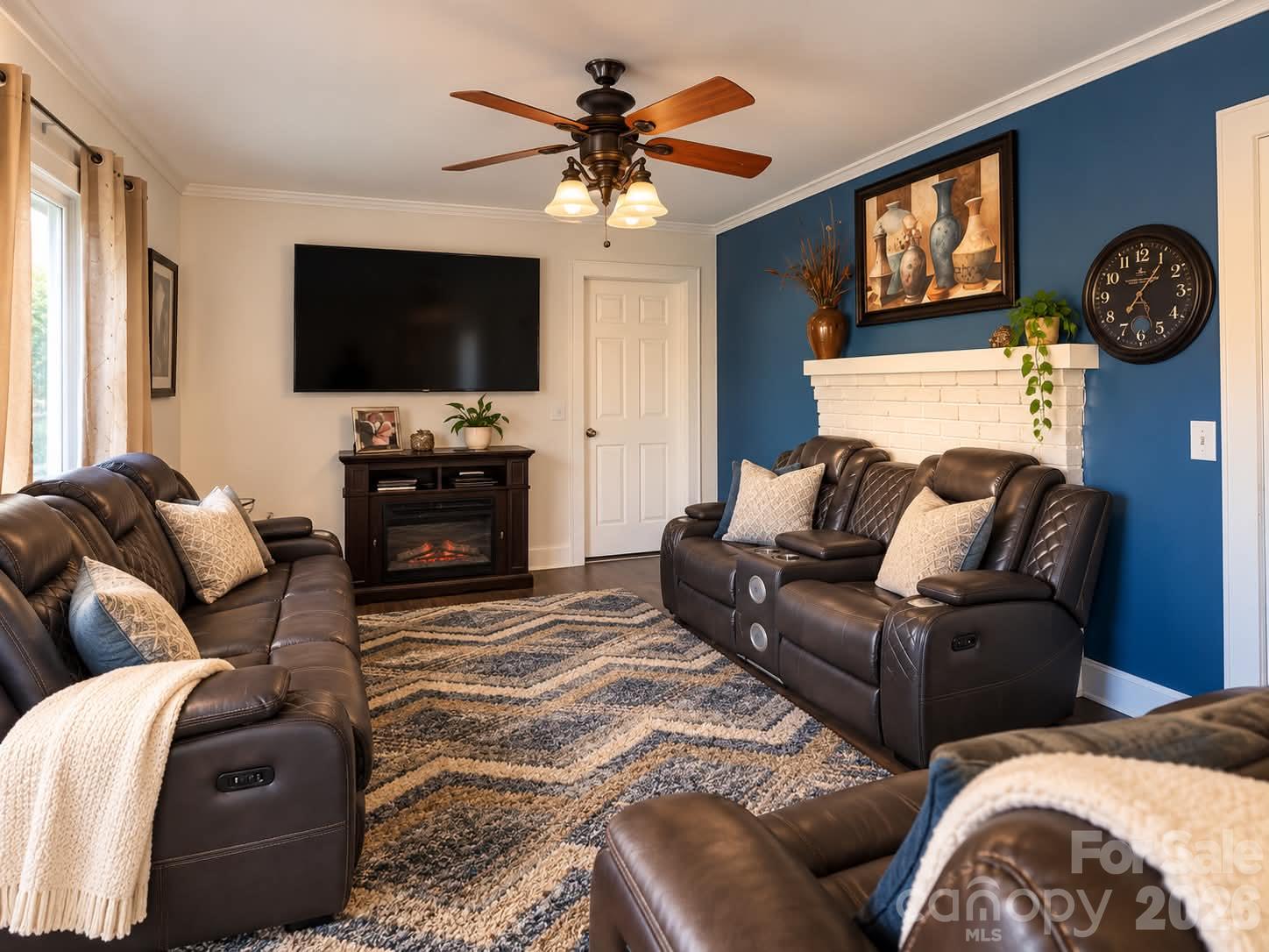 114 S White Street Property Photo 2