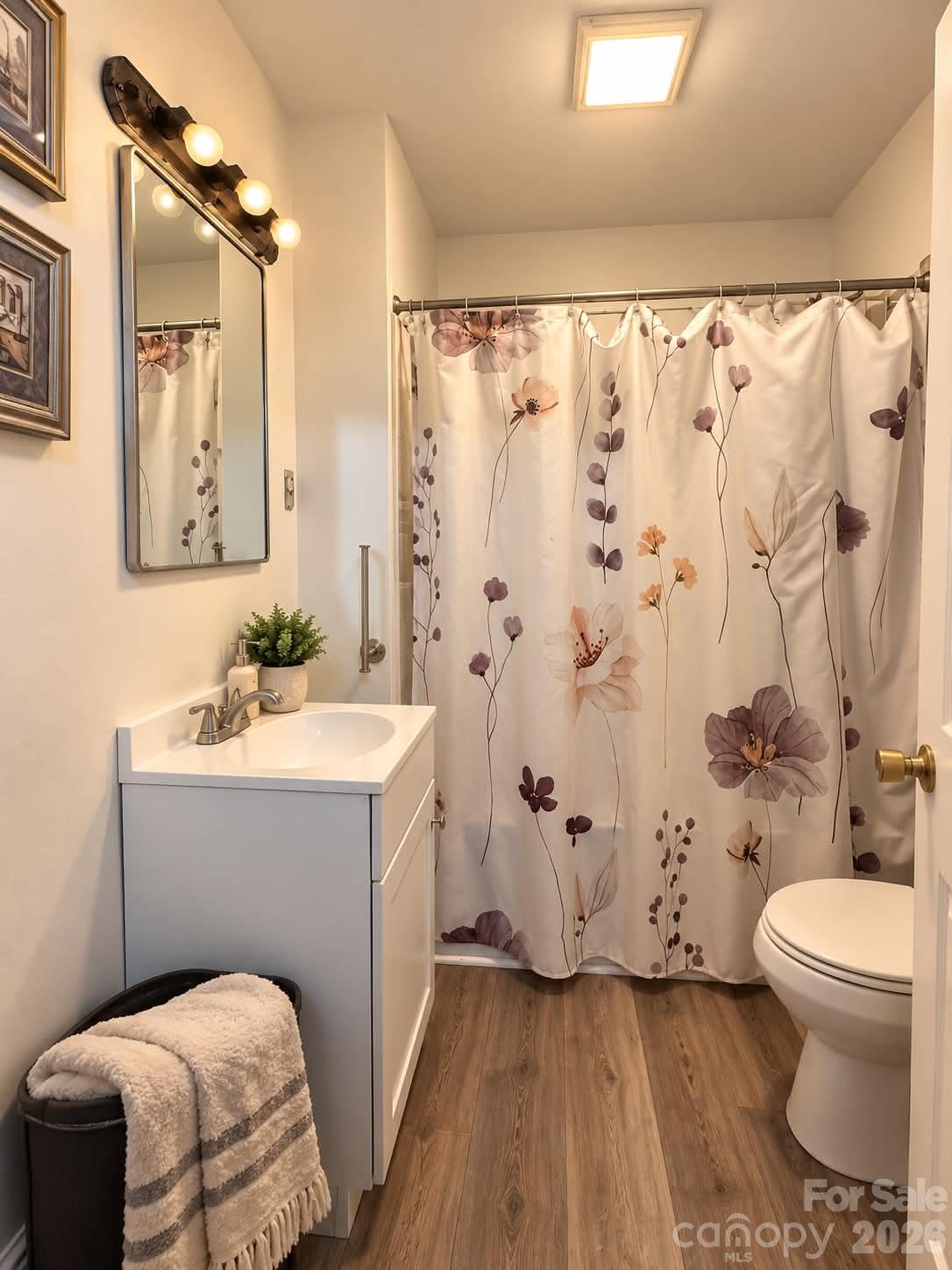 114 S White Street Property Photo 10