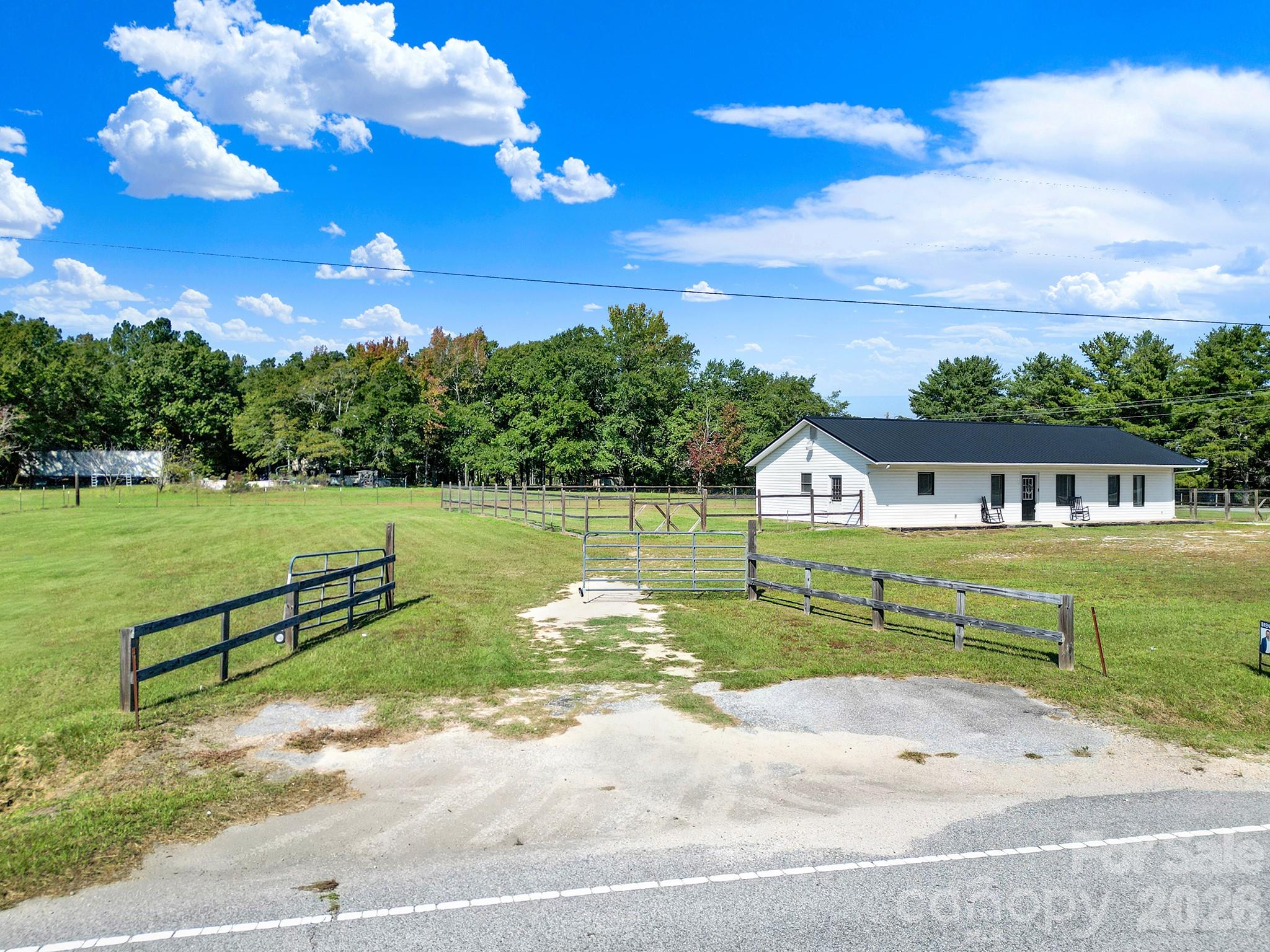 7984 Taxahaw Road Property Photo 2