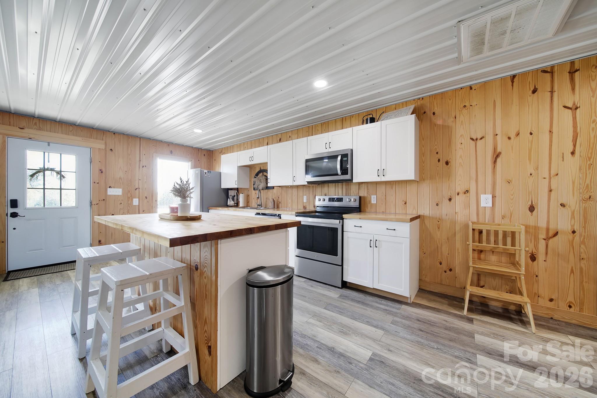 7984 Taxahaw Road Property Photo 13