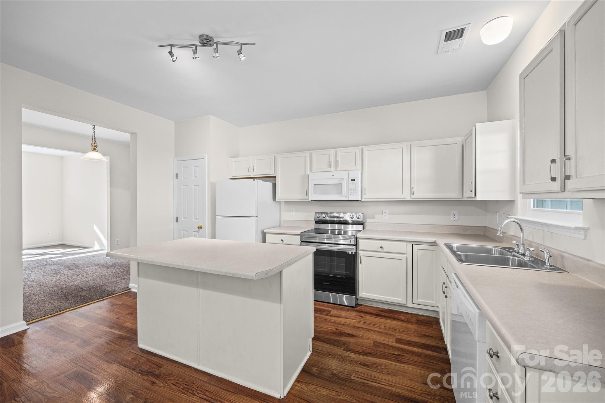 849 Dillard Road Property Photo 10