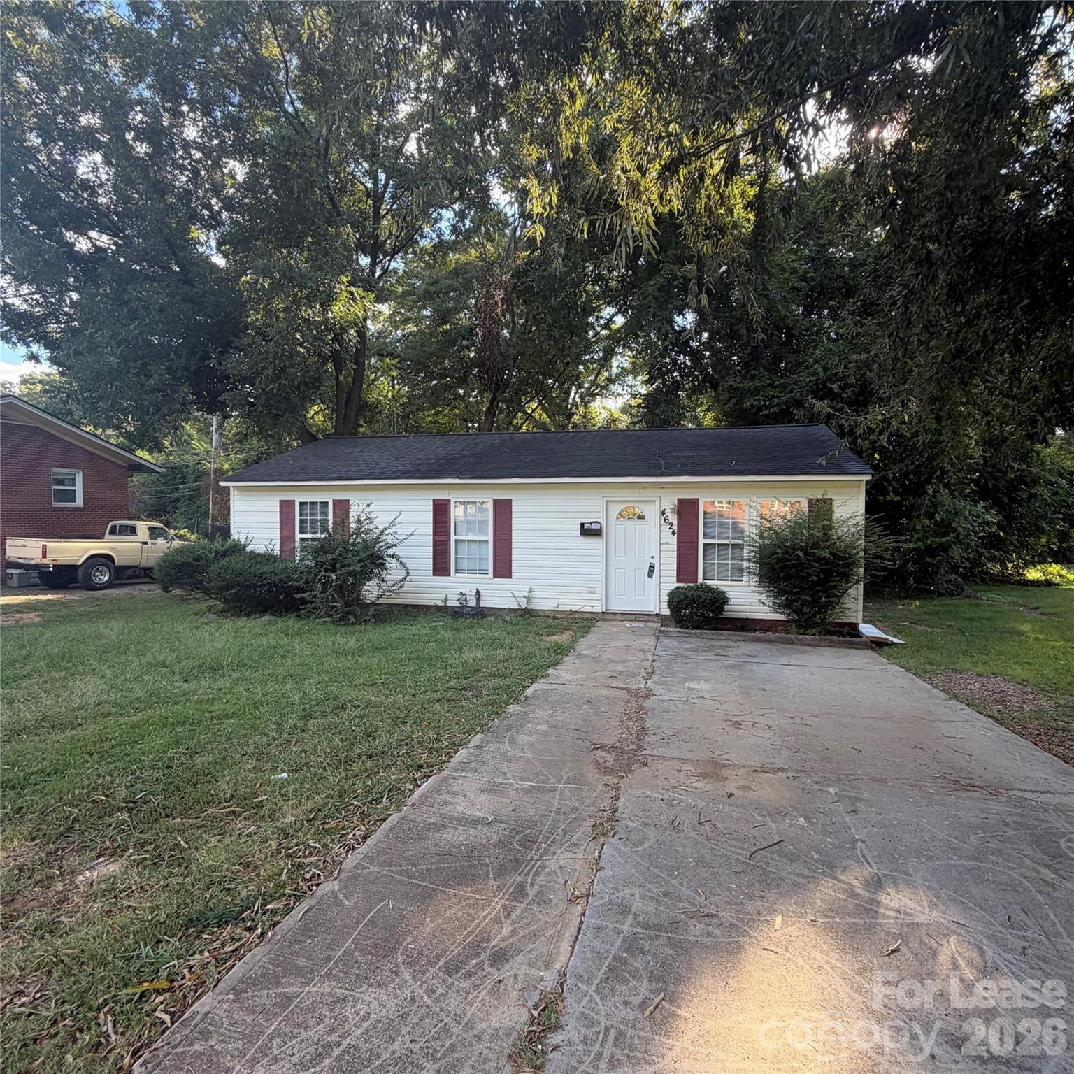 4624 Hidden Valley Road Property Photo 1