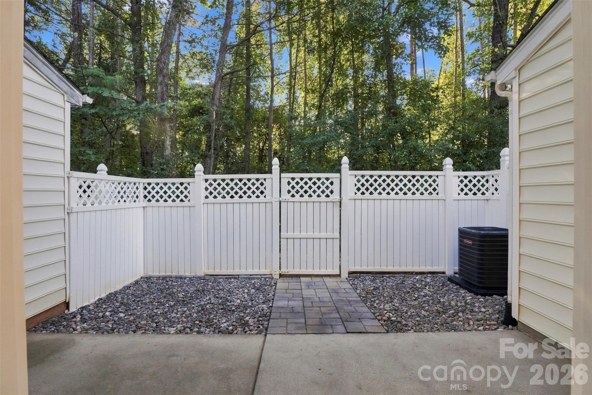 934 Coffee Tree Lane Property Photo 23