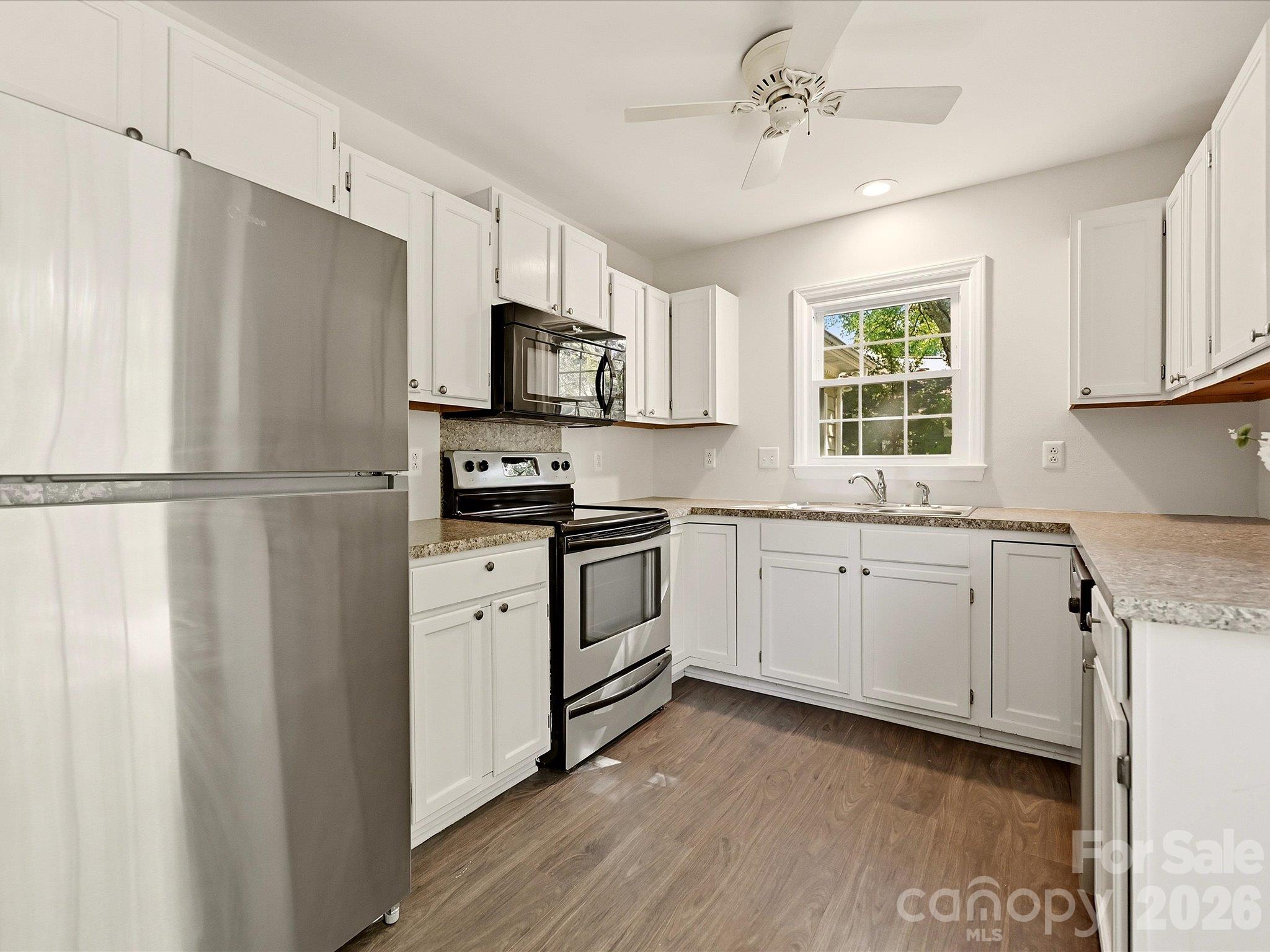 3105 Stone Orchard Place Property Photo 11