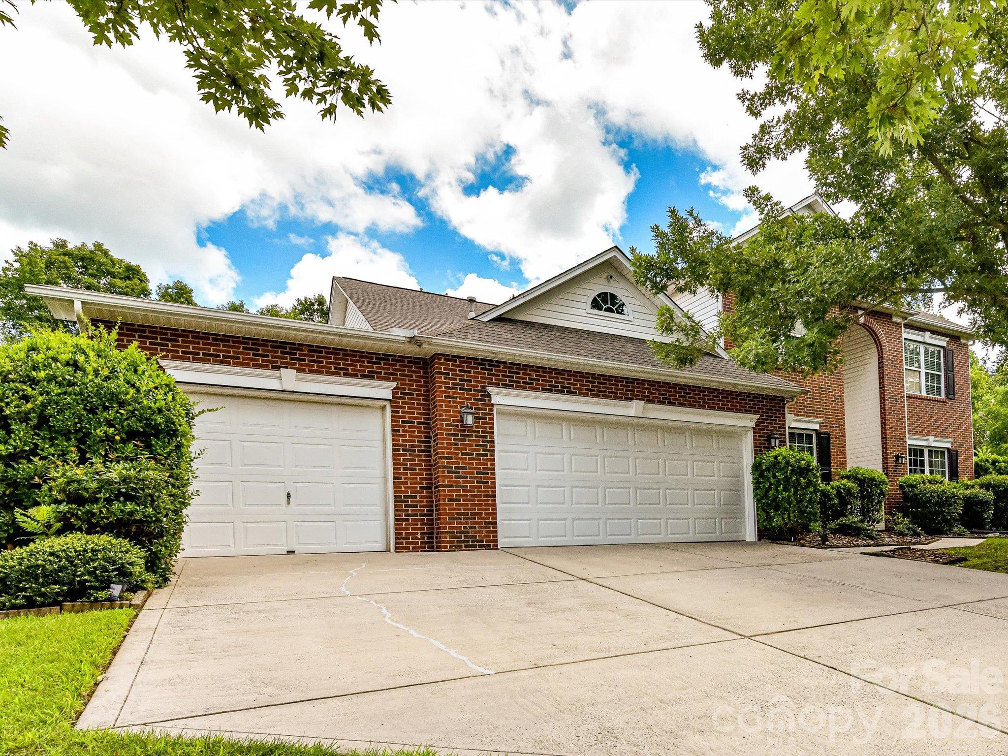 1788 Oakmont Drive Property Photo 2