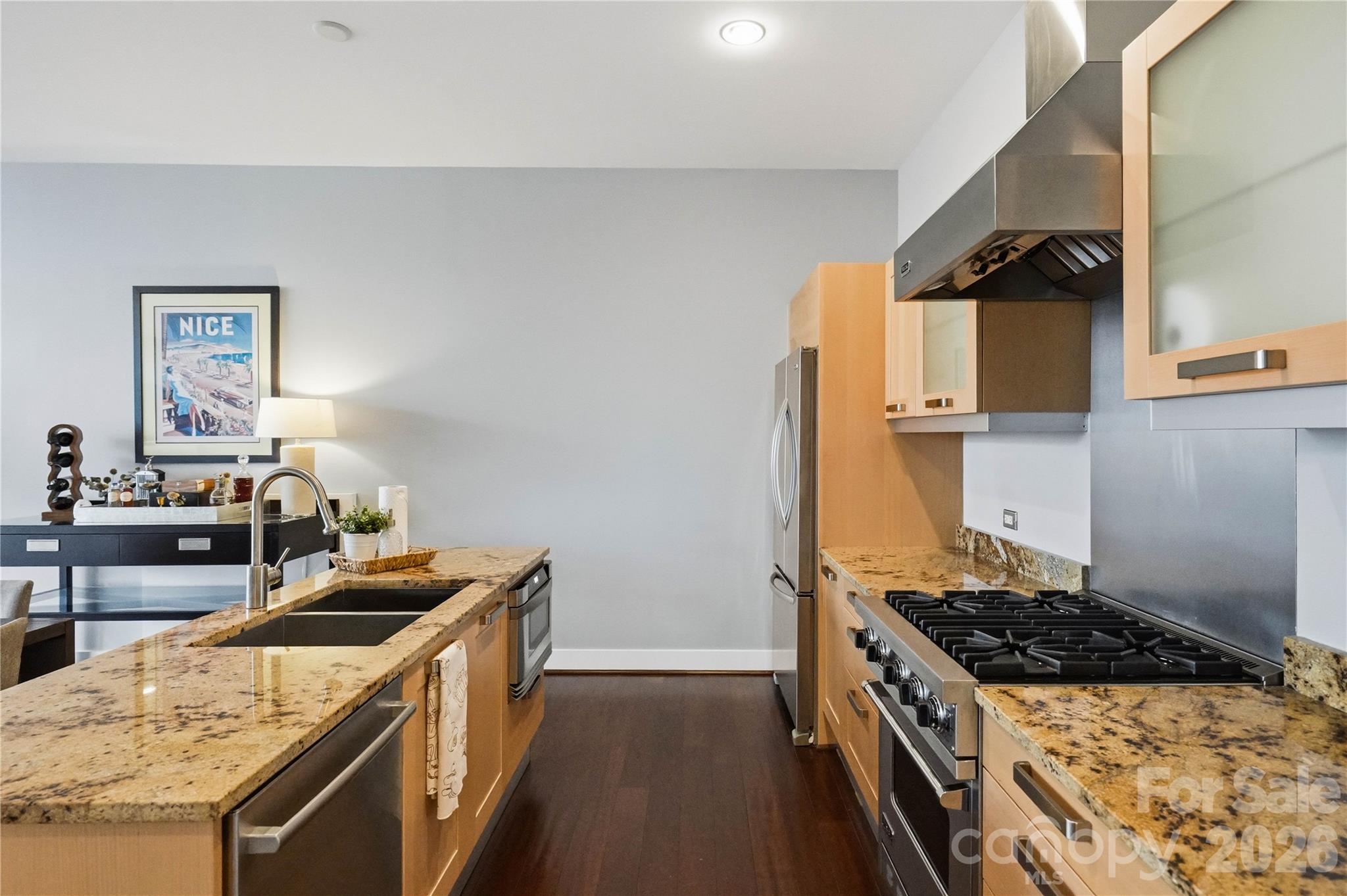 1100 Metropolitan Avenue 205 Property Photo 3