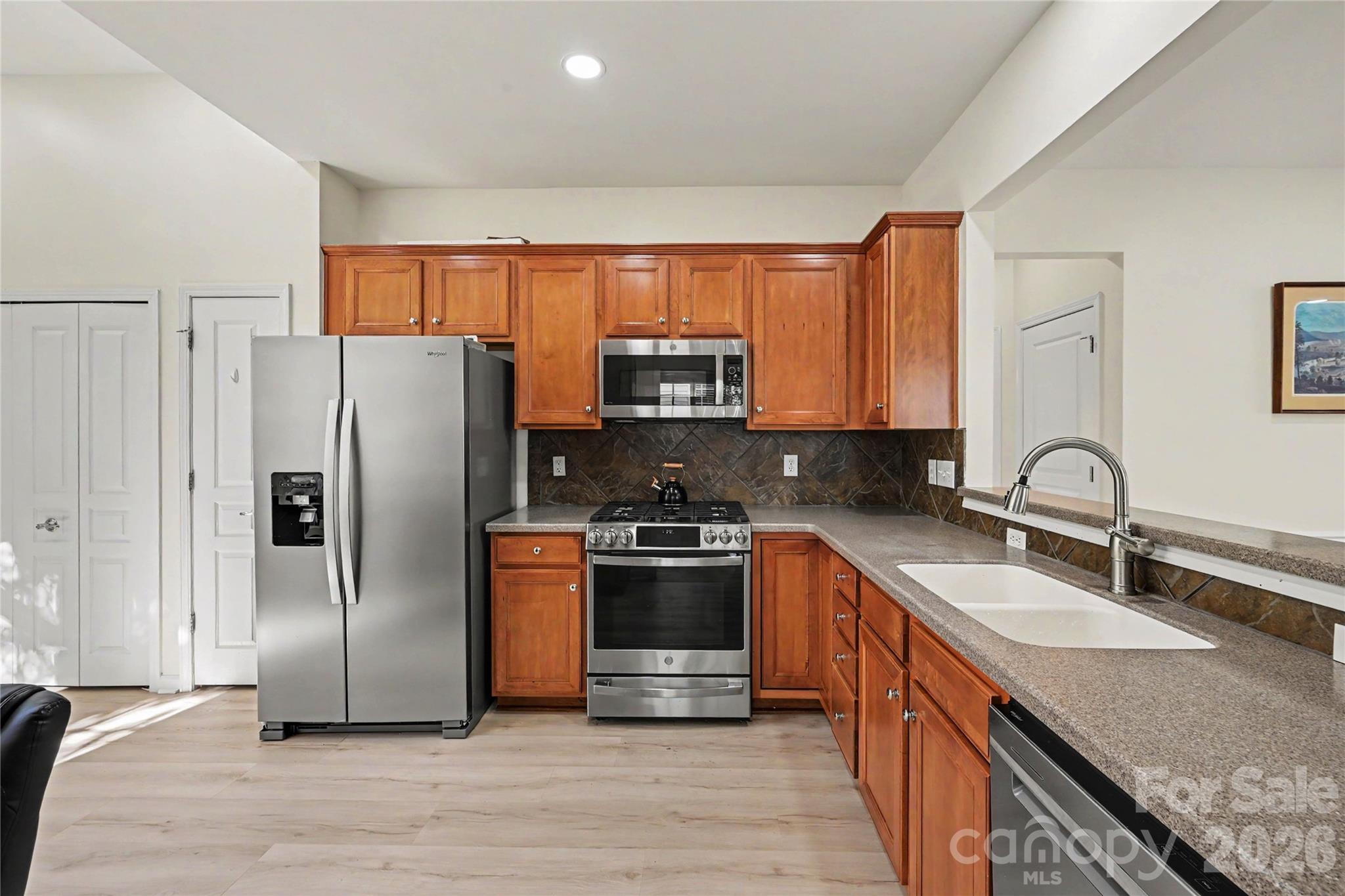 3054 Azalea Drive Property Photo 7