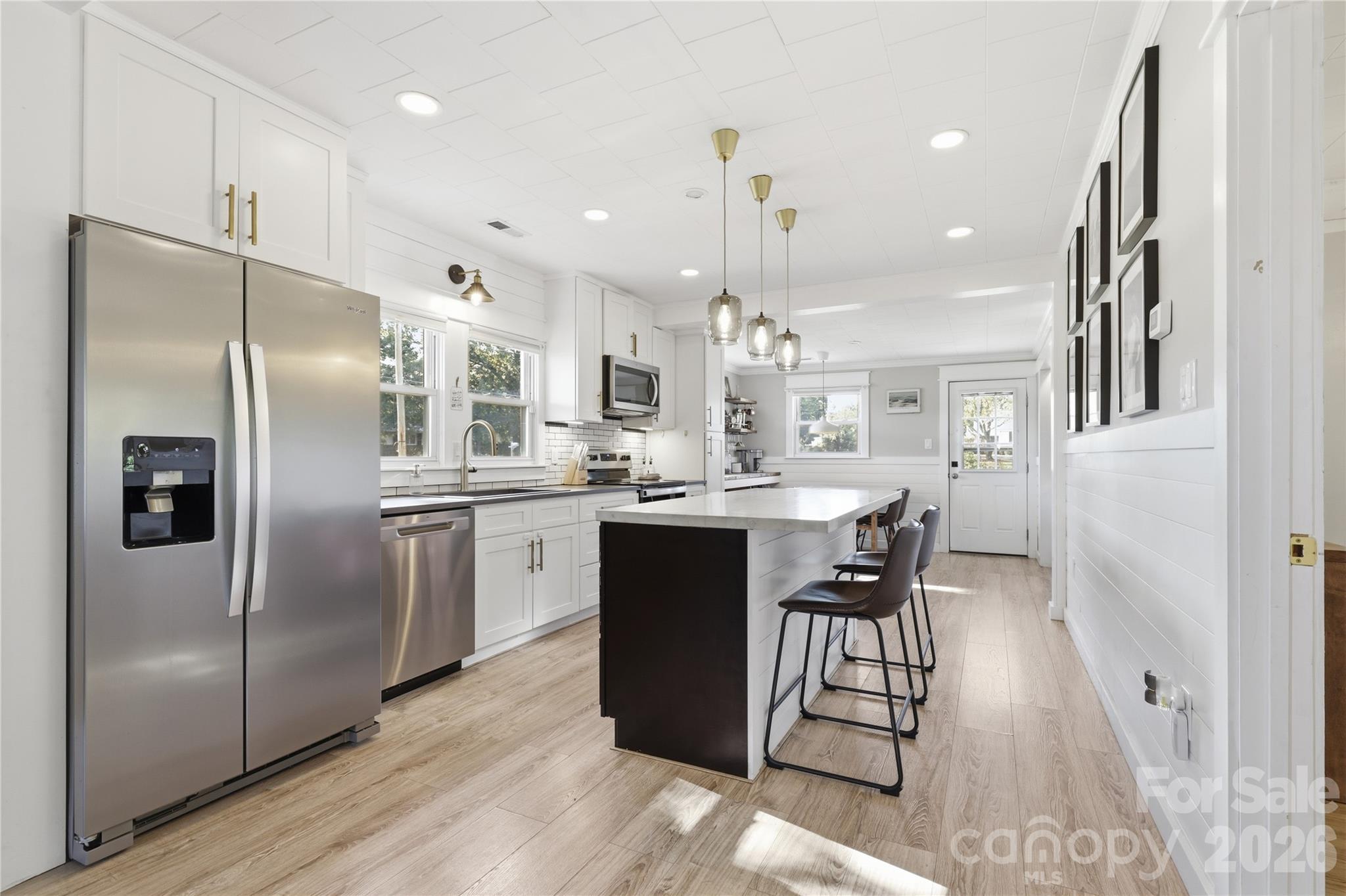 1825 Mollys Backbone Road Property Photo 6