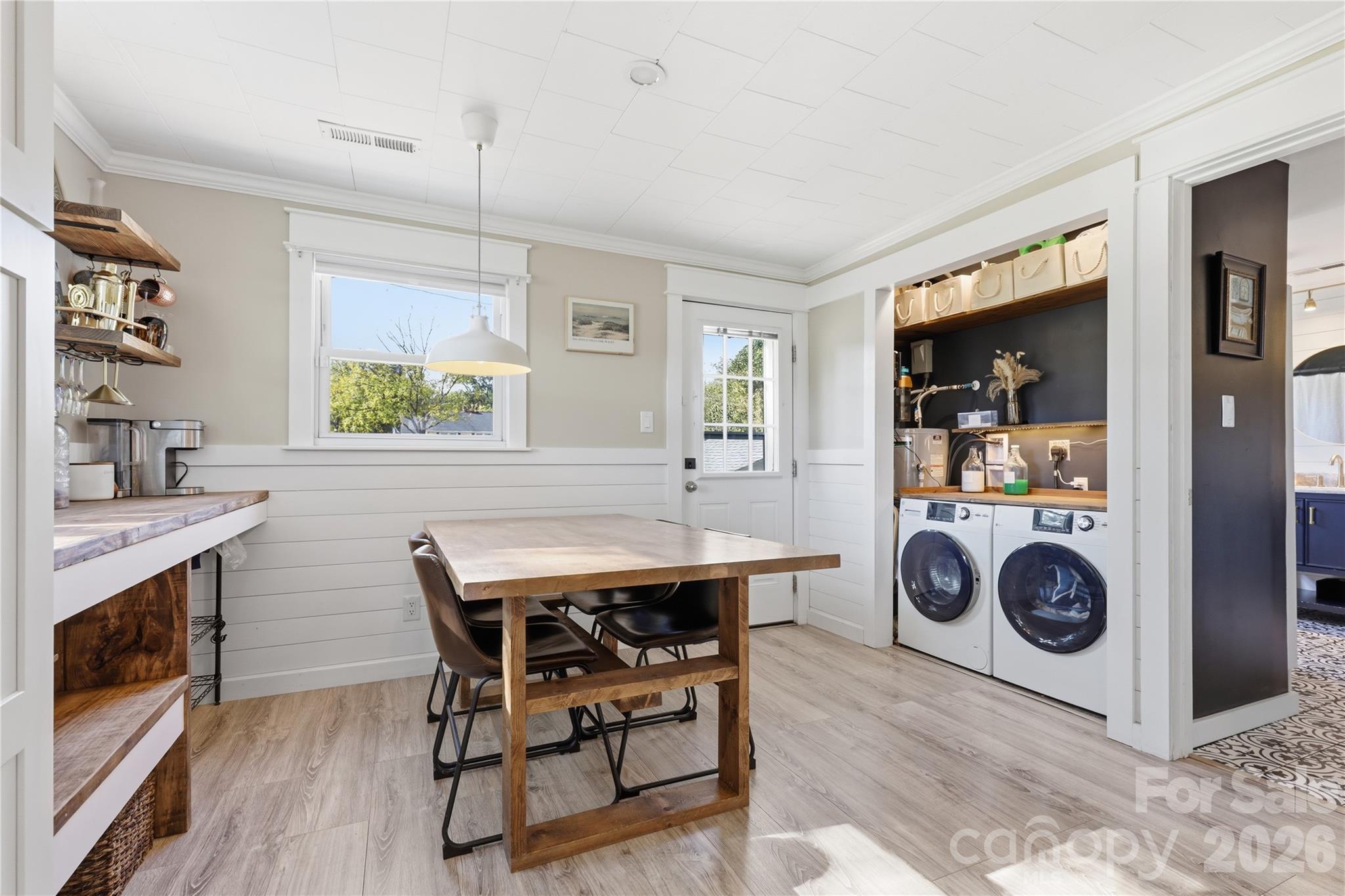 1825 Mollys Backbone Road Property Photo 8