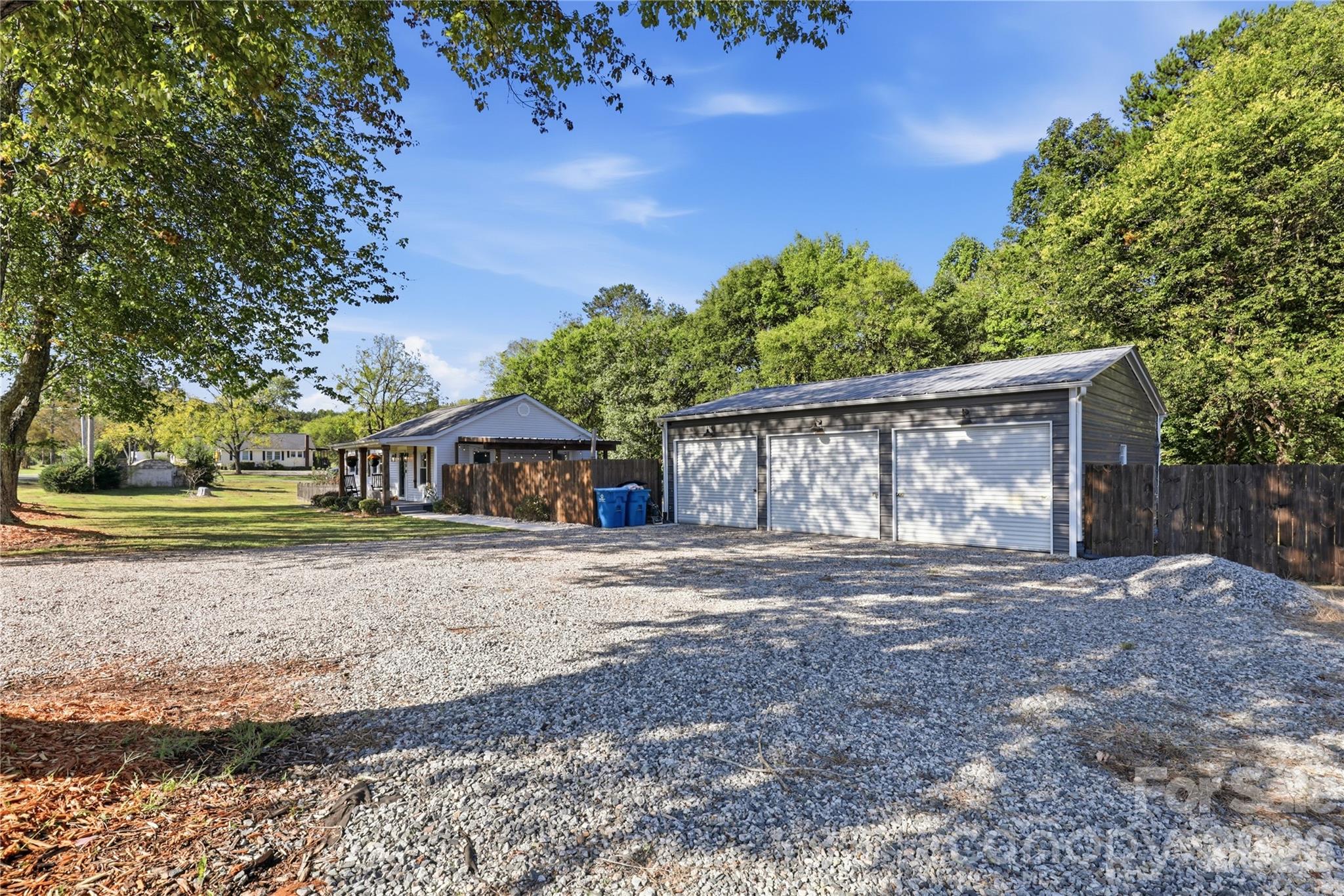 1825 Mollys Backbone Road Property Photo 16