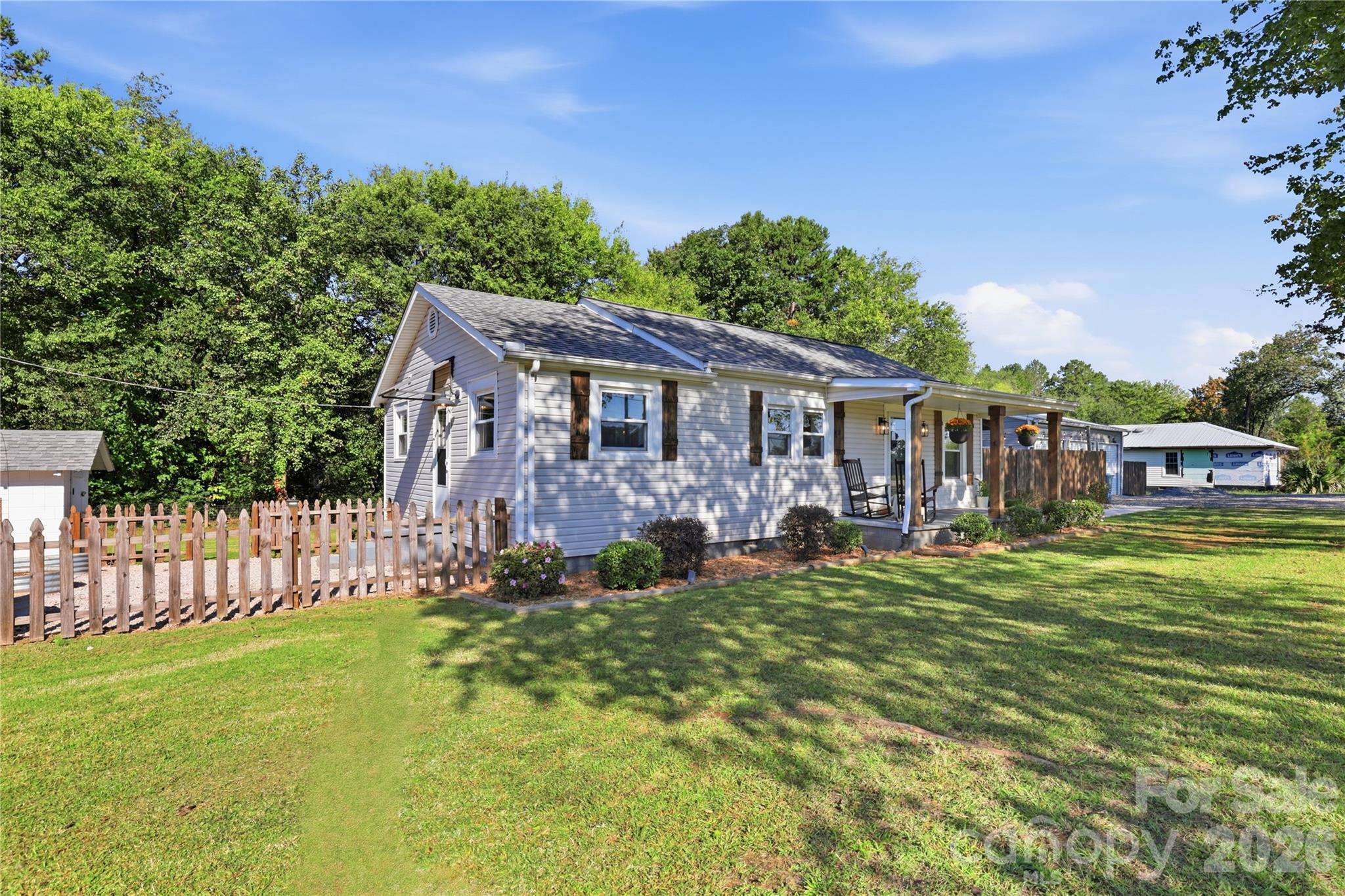 1825 Mollys Backbone Road Property Photo 18