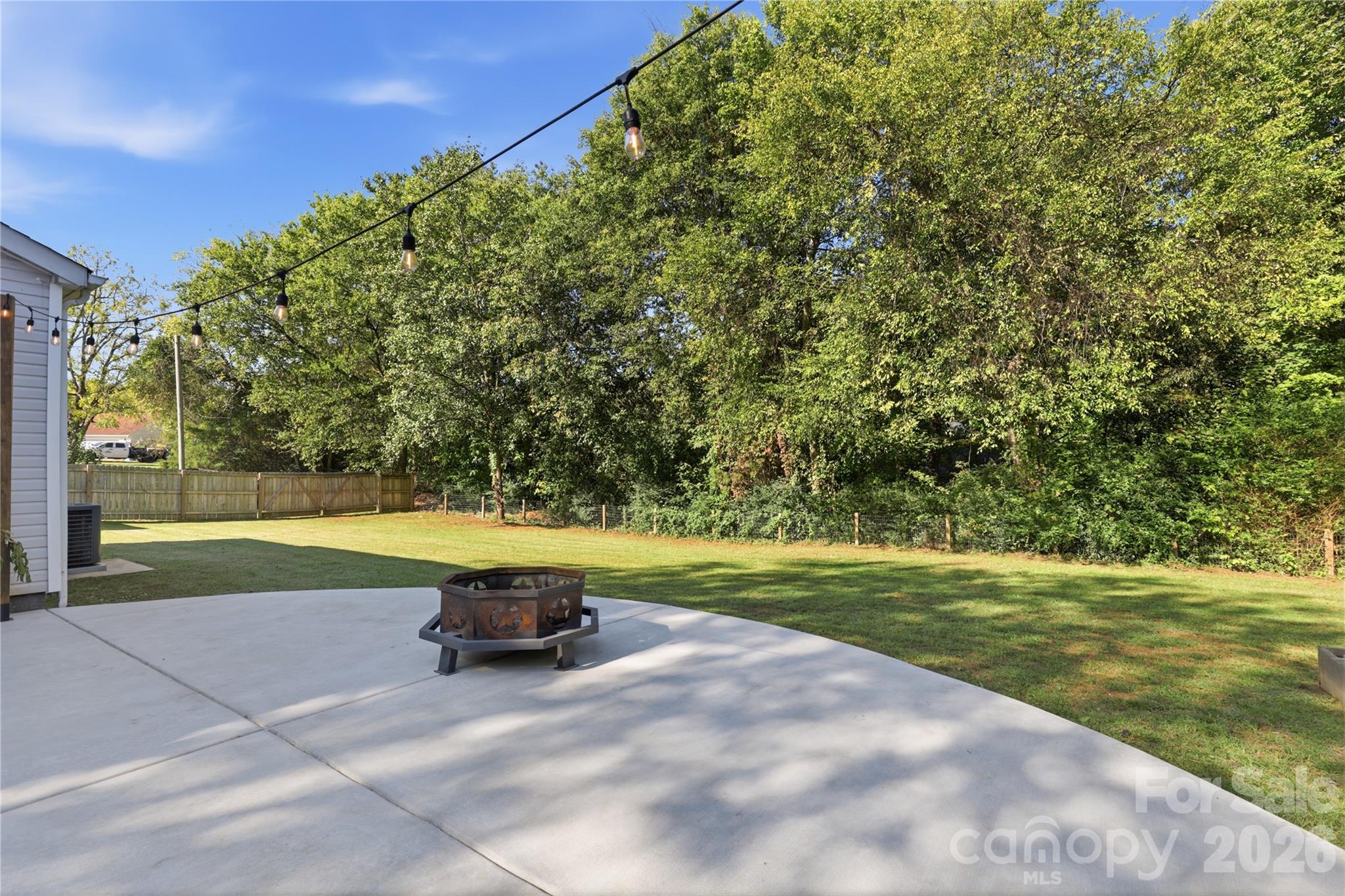 1825 Mollys Backbone Road Property Photo 21