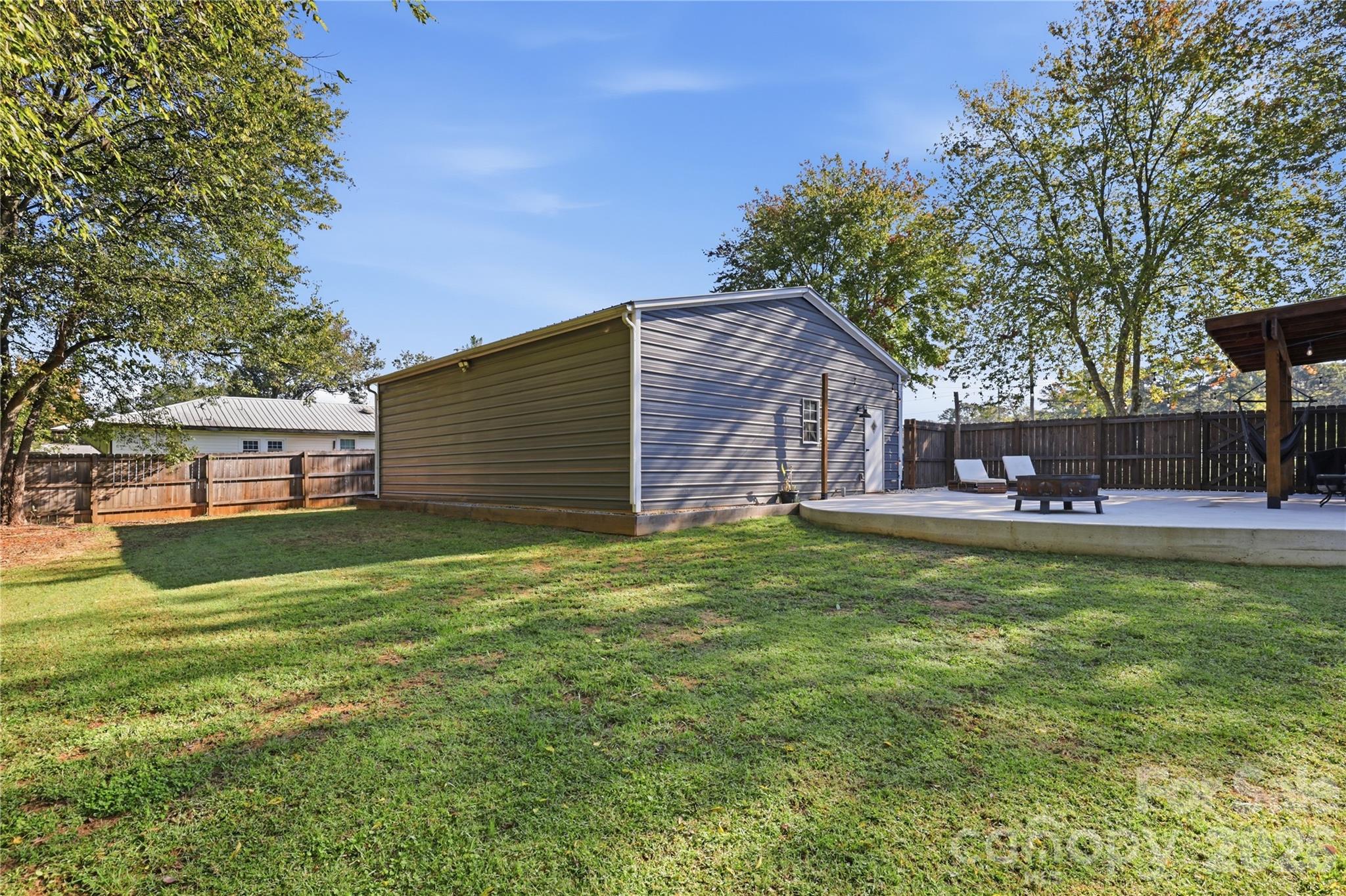 1825 Mollys Backbone Road Property Photo 23