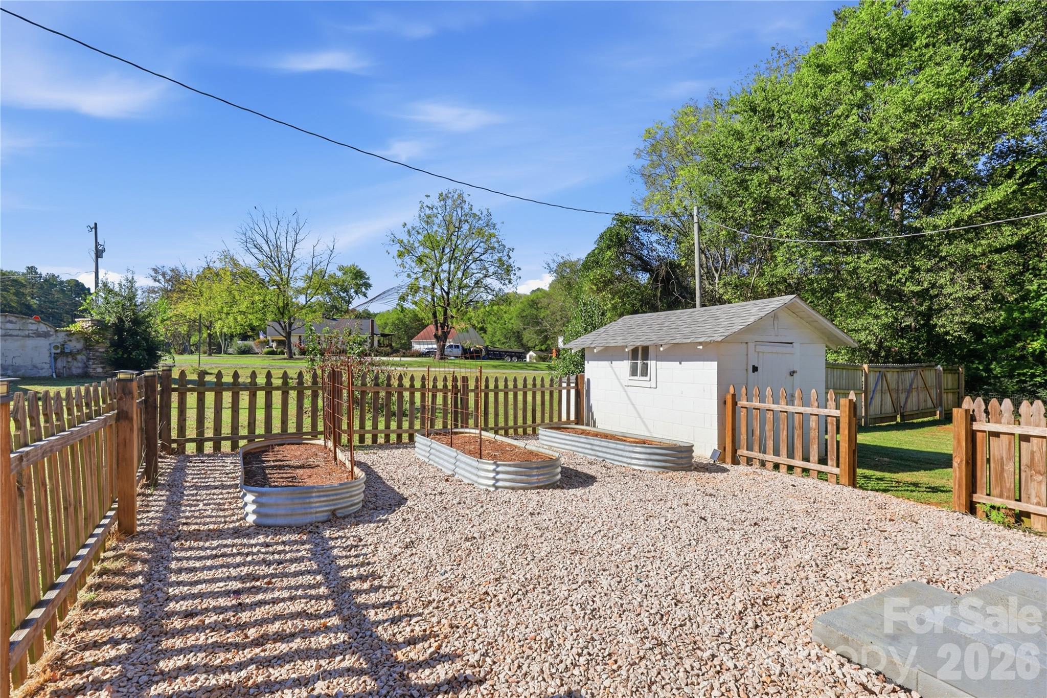 1825 Mollys Backbone Road Property Photo 29