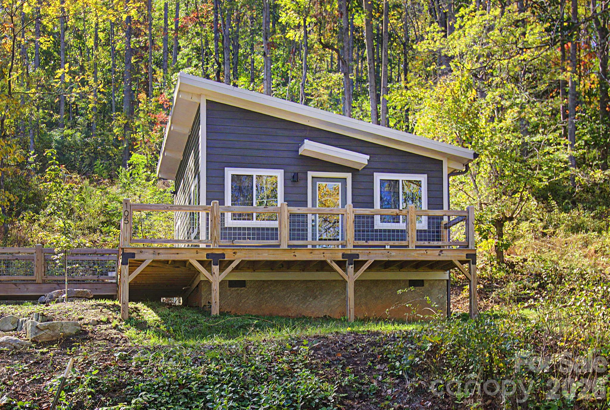105 Escape Drive Property Photo 1