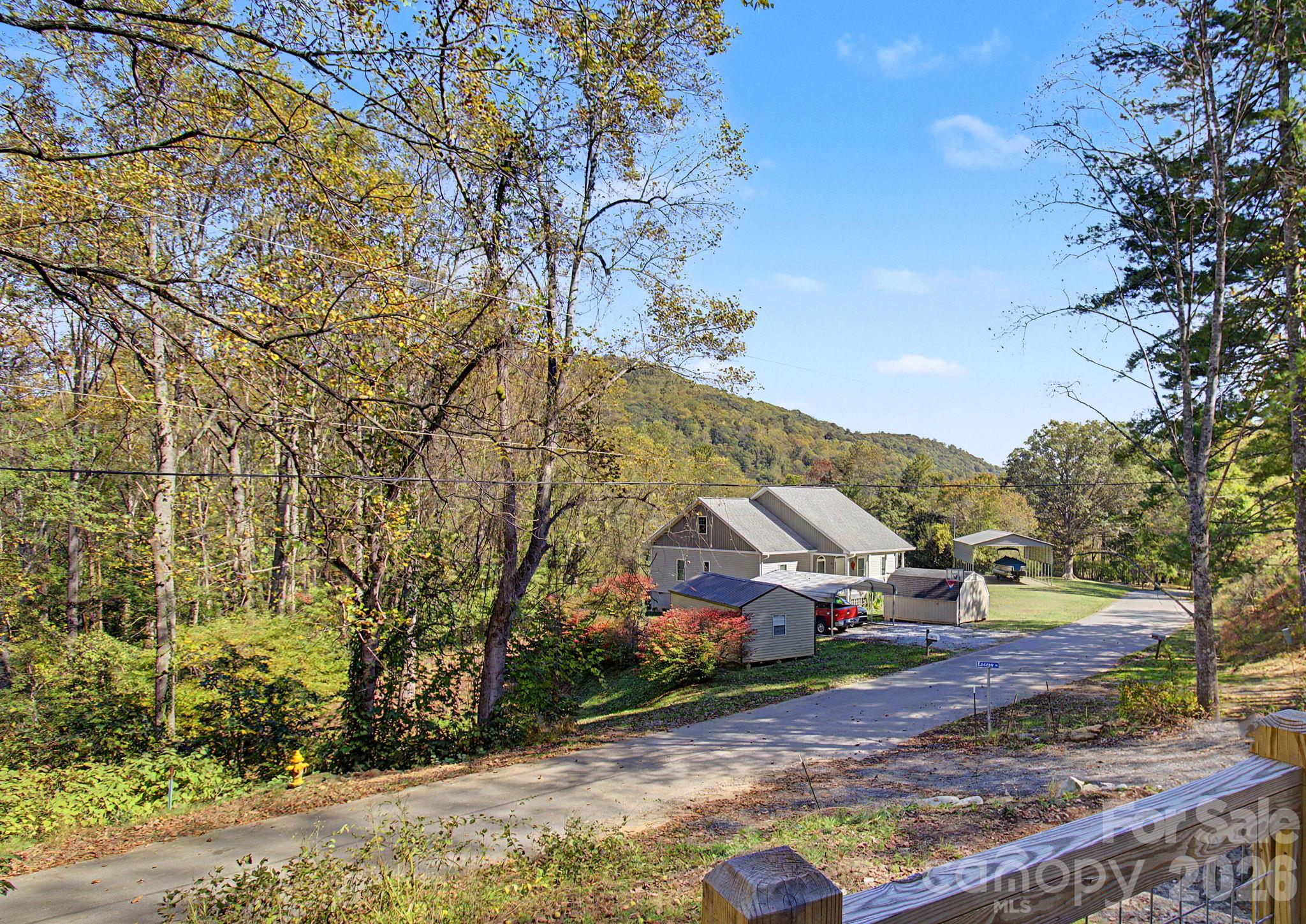 105 Escape Drive Property Photo 4