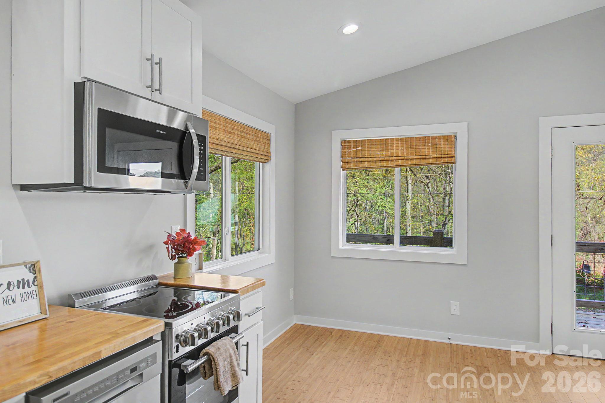 105 Escape Drive Property Photo 11