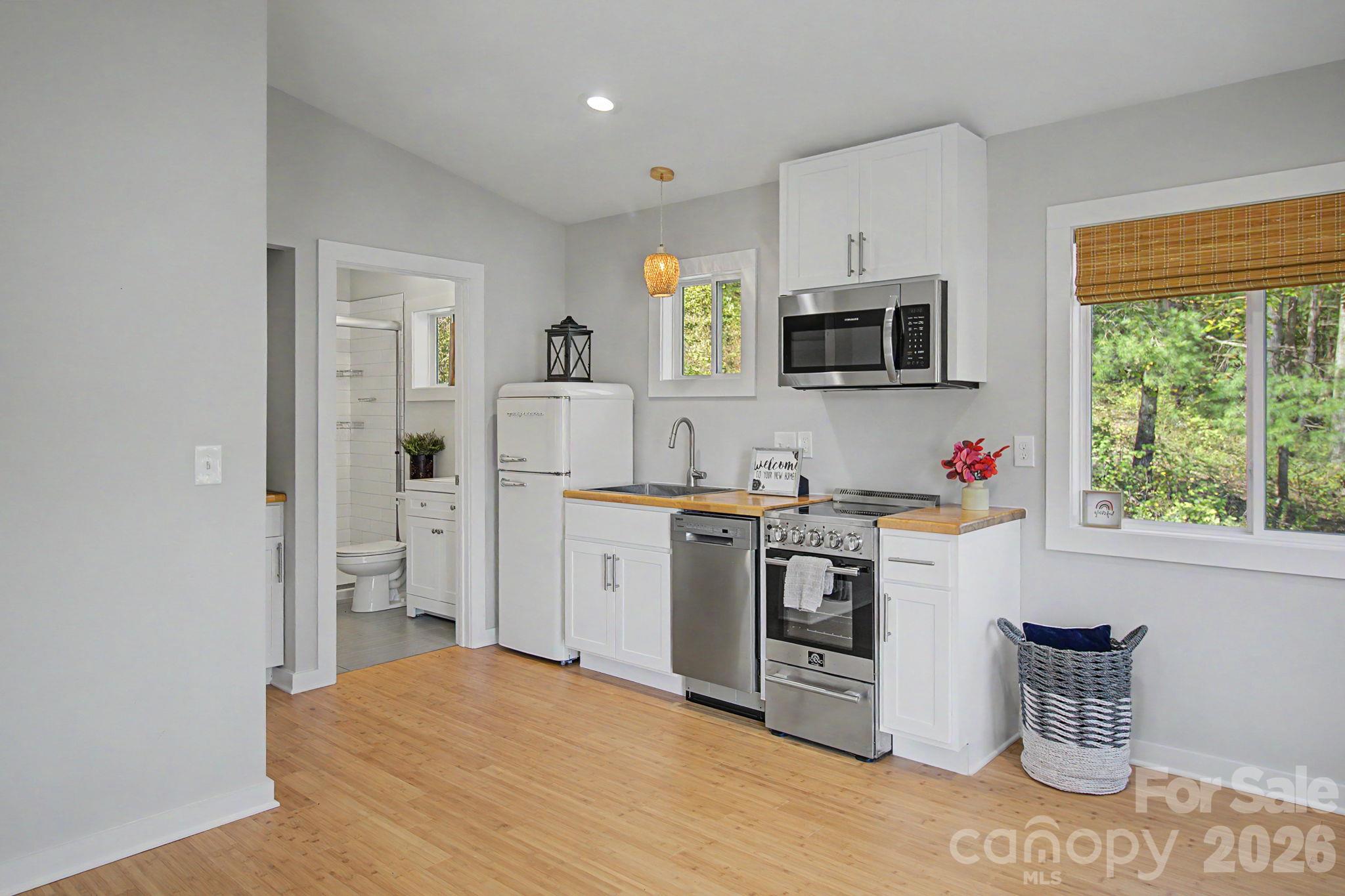 105 Escape Drive Property Photo 13