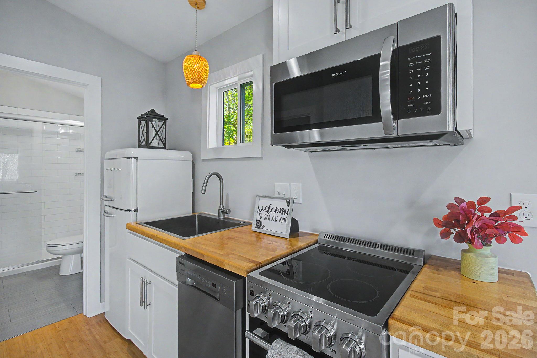 105 Escape Drive Property Photo 14