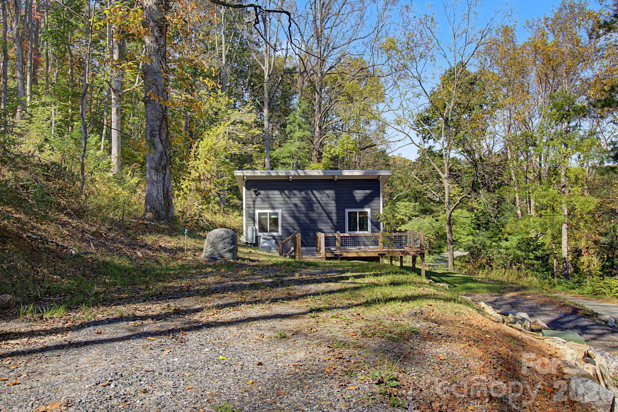 105 Escape Drive Property Photo 35