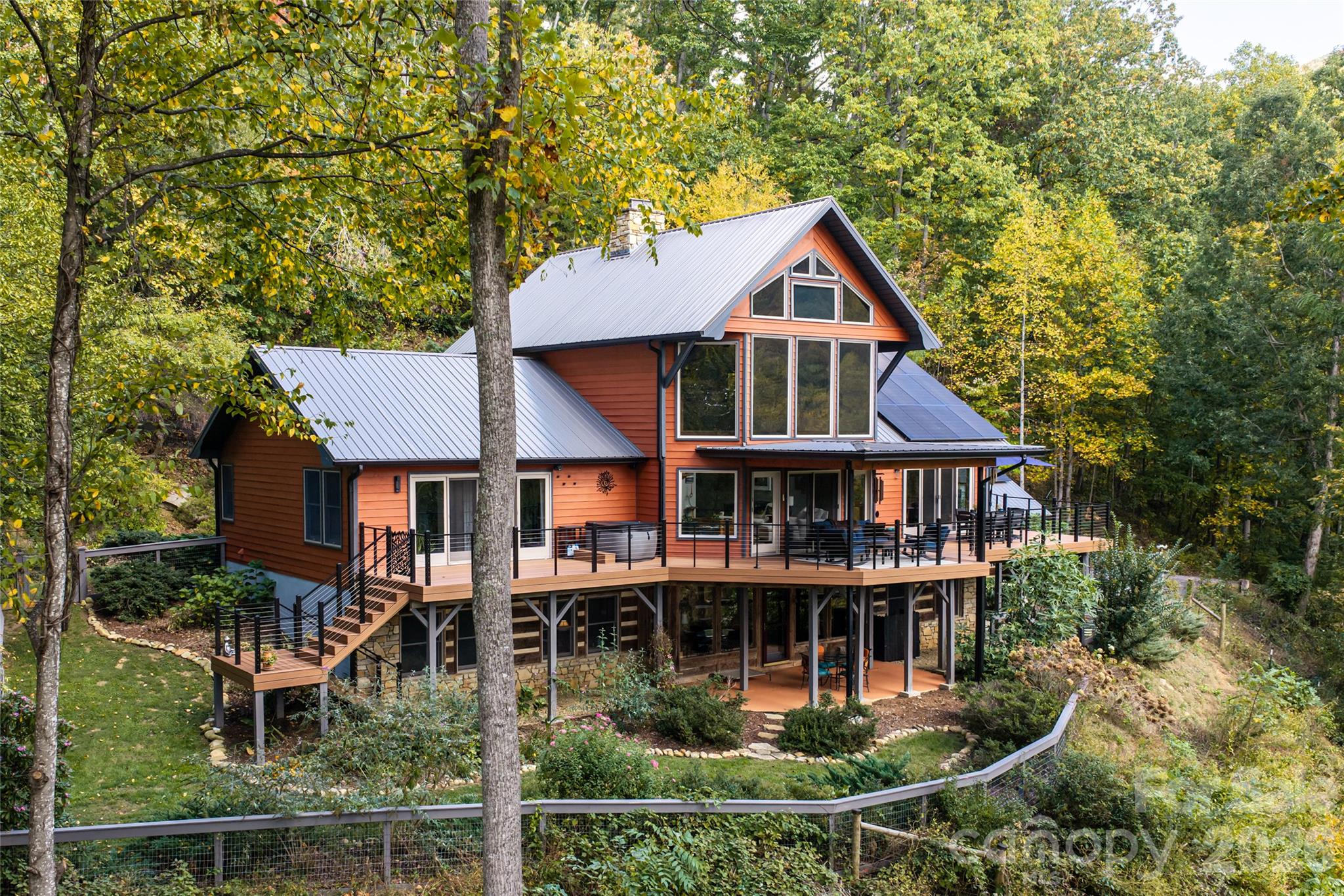 364 Lynn Cove Road Property Photo 2