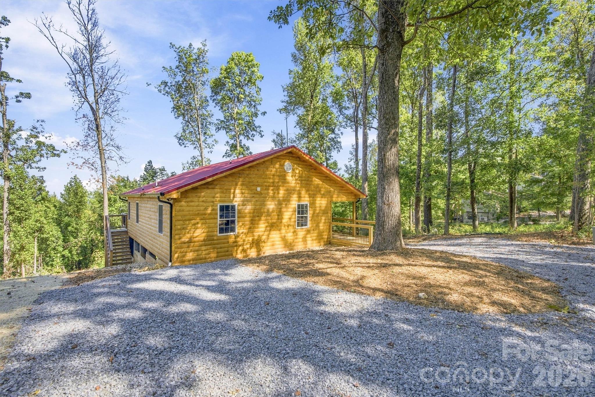 3530 Dogwood Lane Property Photo 5