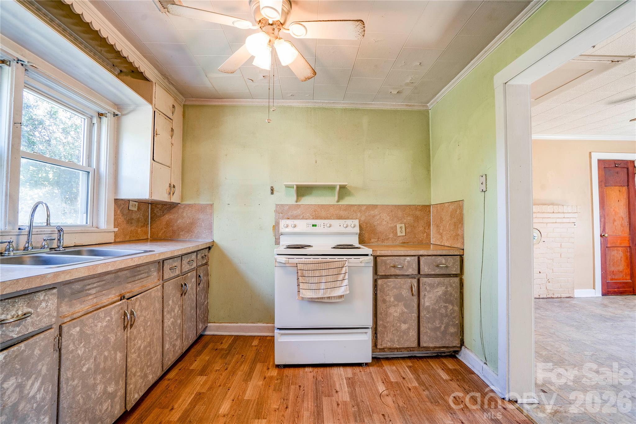 217 Lineberger Street Property Photo 4