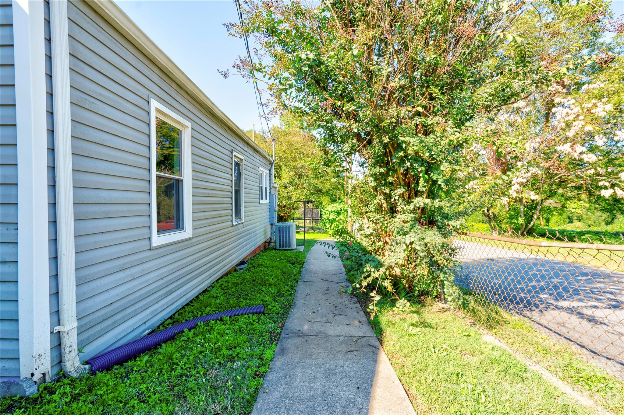 217 Lineberger Street Property Photo 8