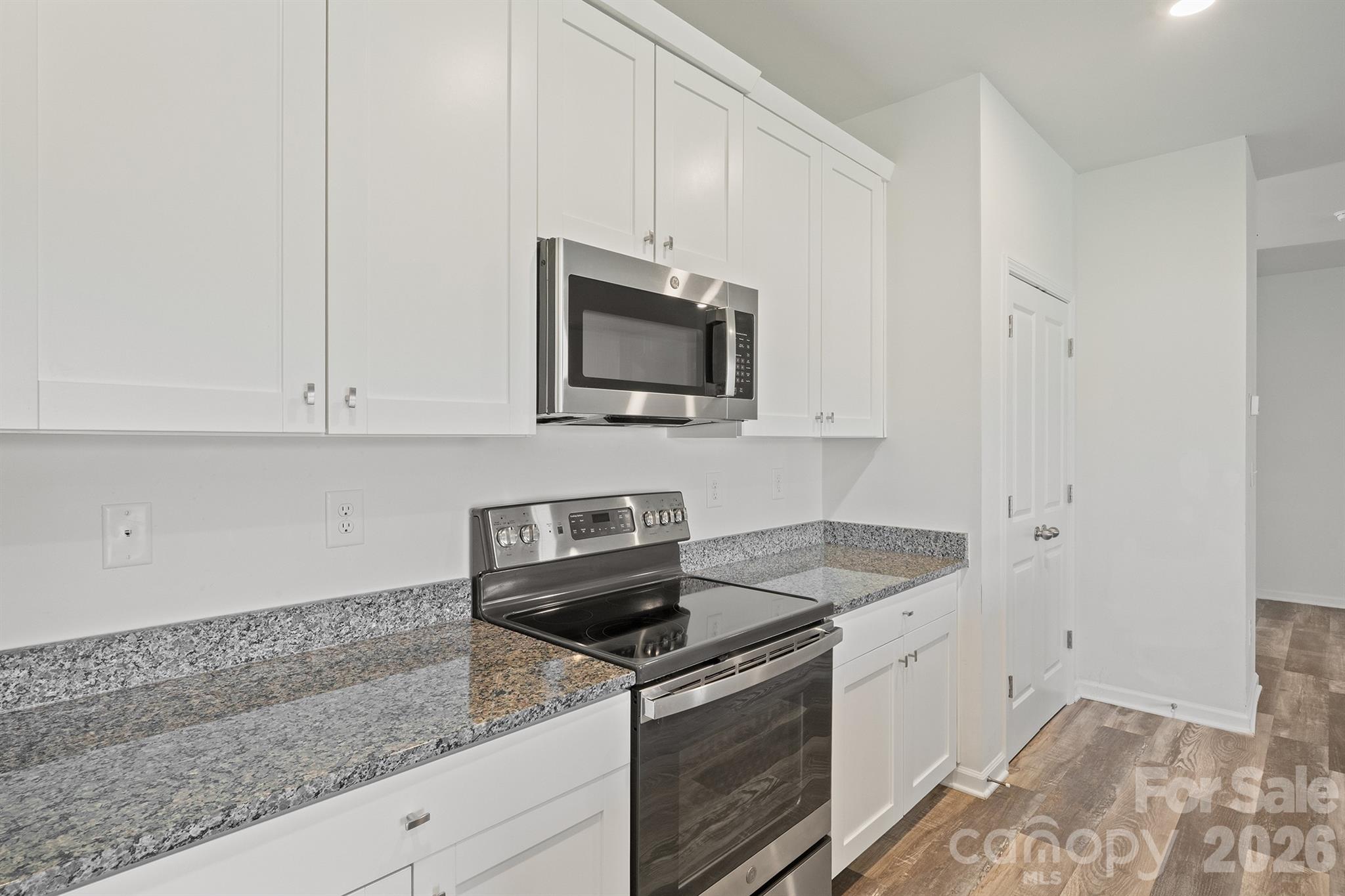 5017 Ritchie Road Property Photo 10