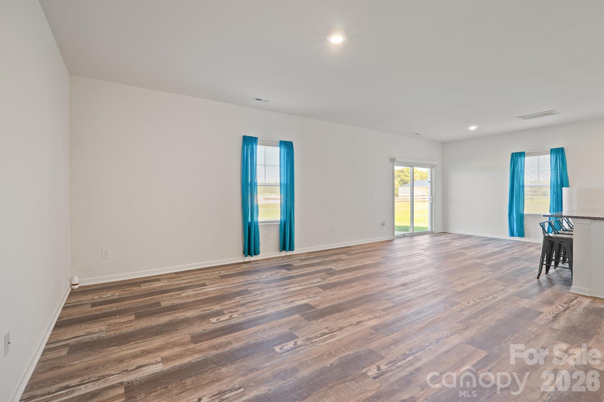 5017 Ritchie Road Property Photo 15