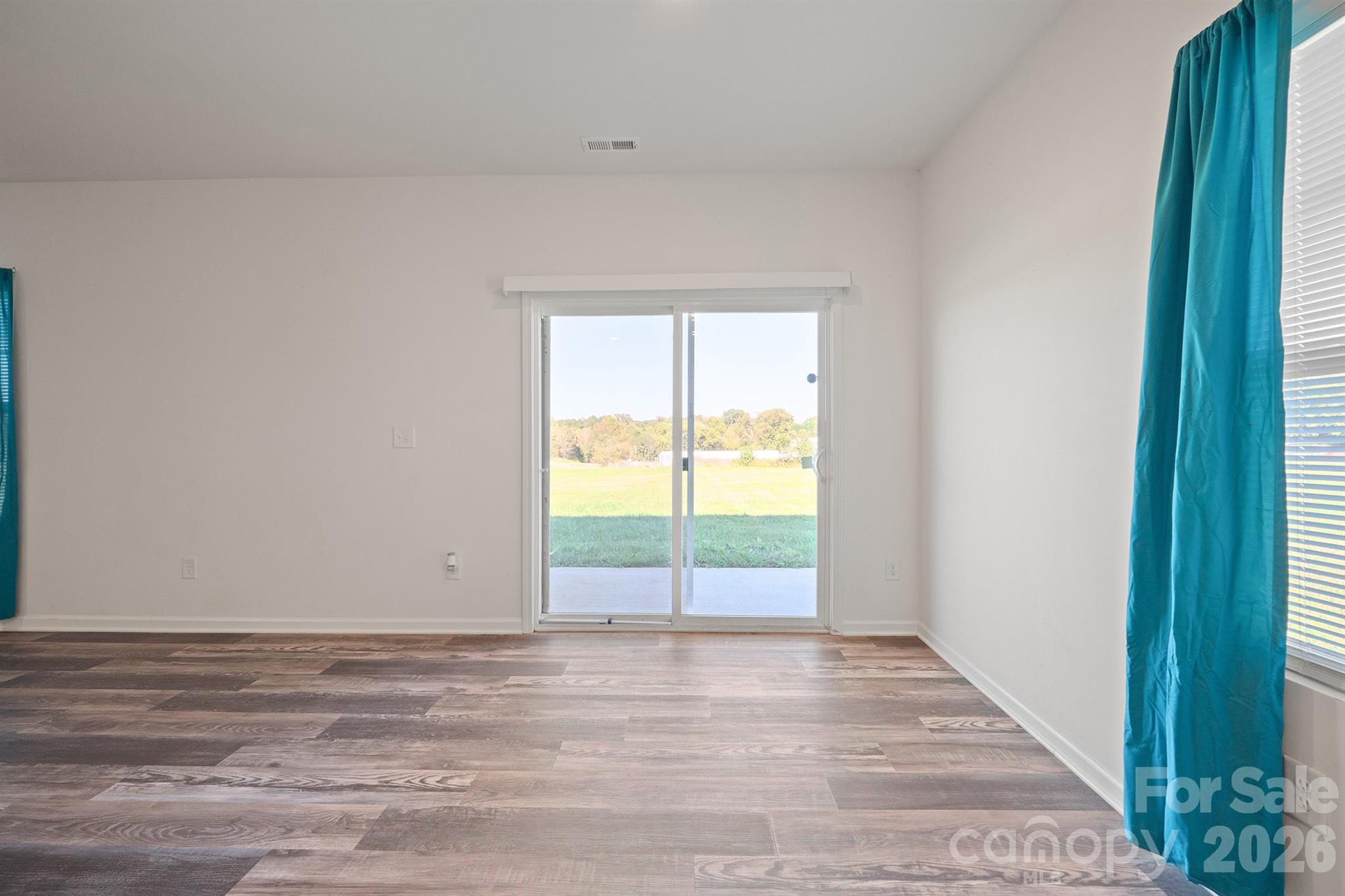 5017 Ritchie Road Property Photo 16