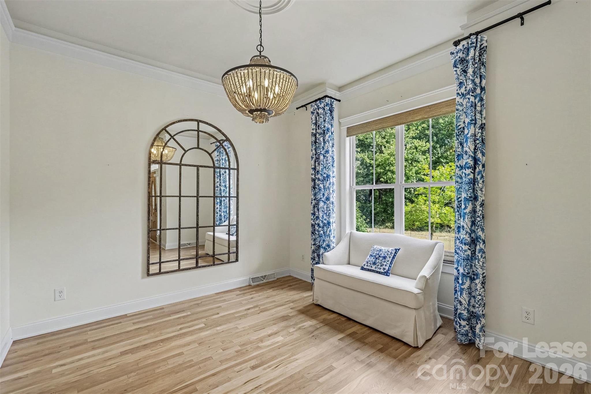 17505 Calverton Road Property Photo 8