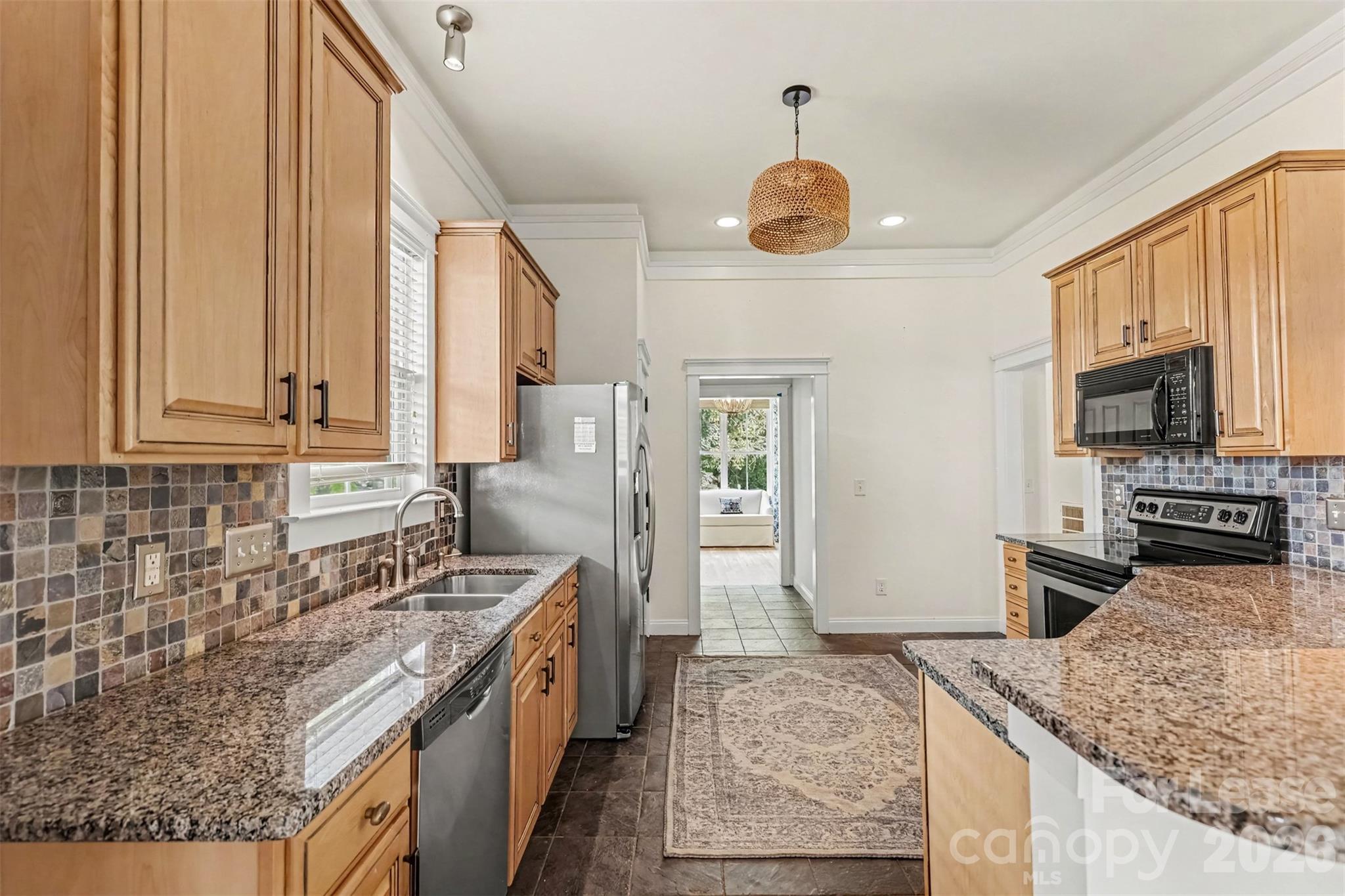 17505 Calverton Road Property Photo 13