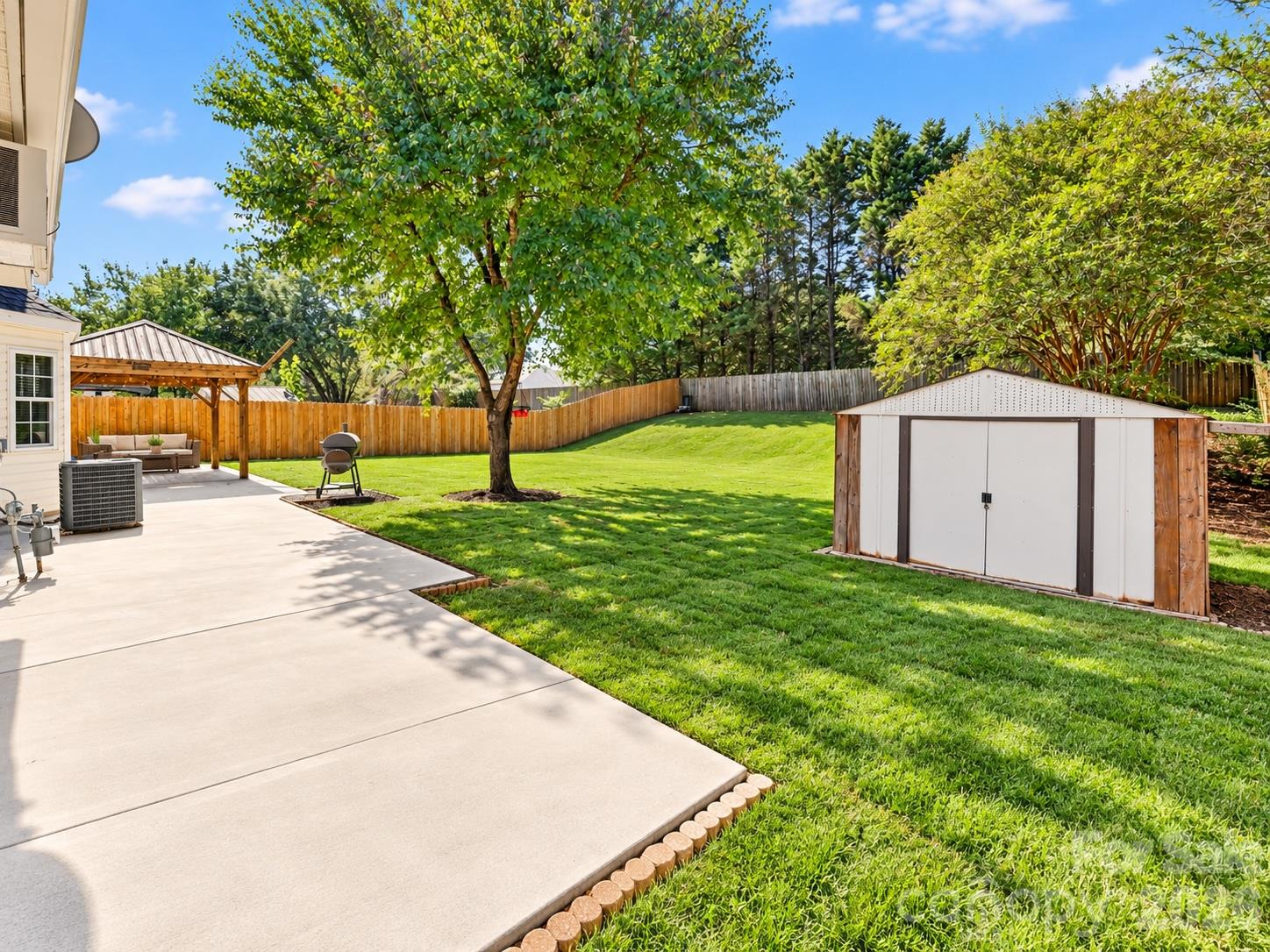 10008 Wild Dogwood Court Property Photo 3