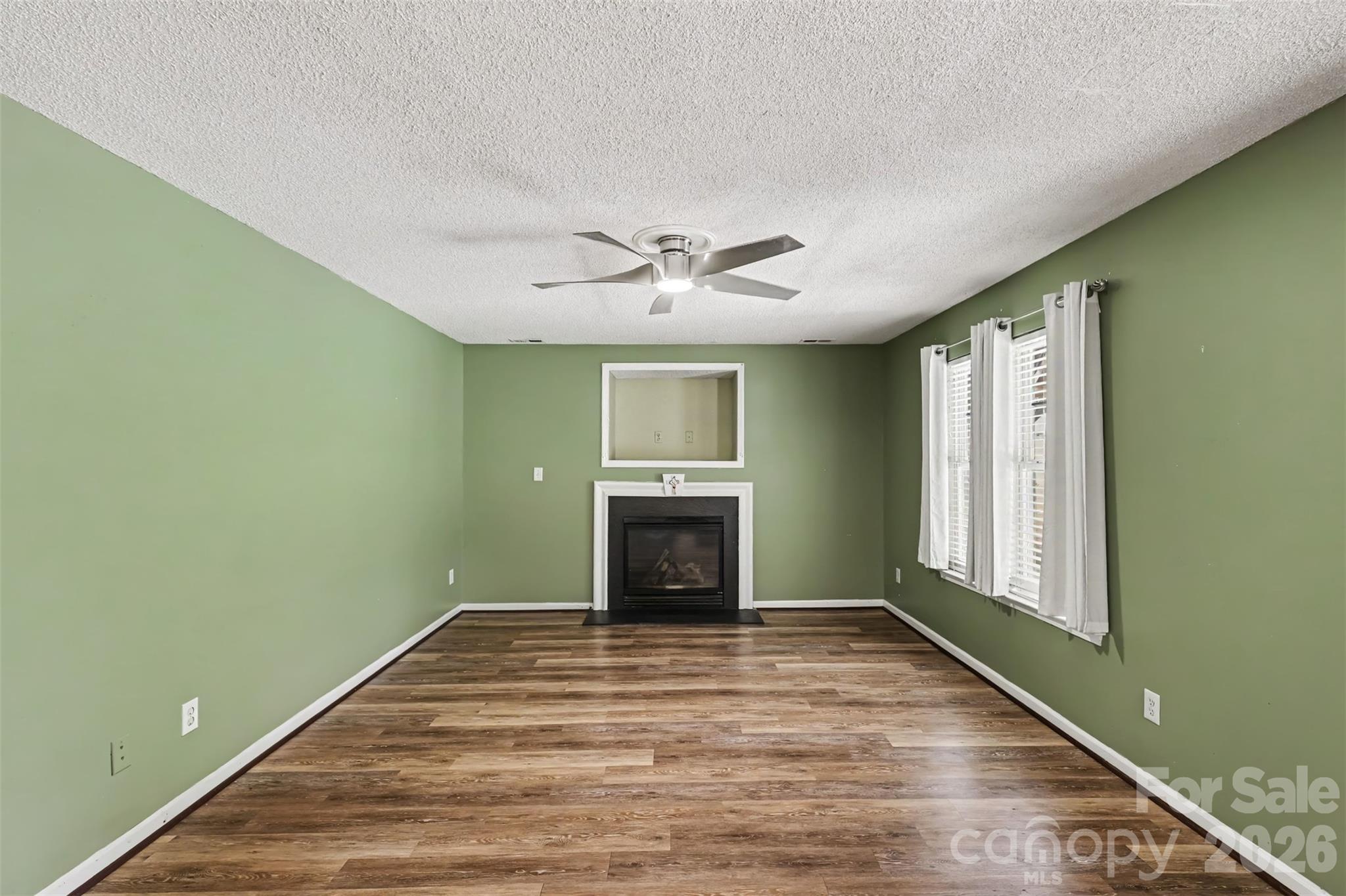 10008 Wild Dogwood Court Property Photo 8