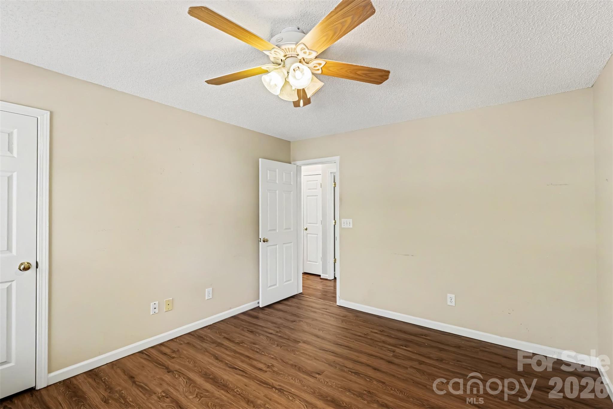 10008 Wild Dogwood Court Property Photo 17
