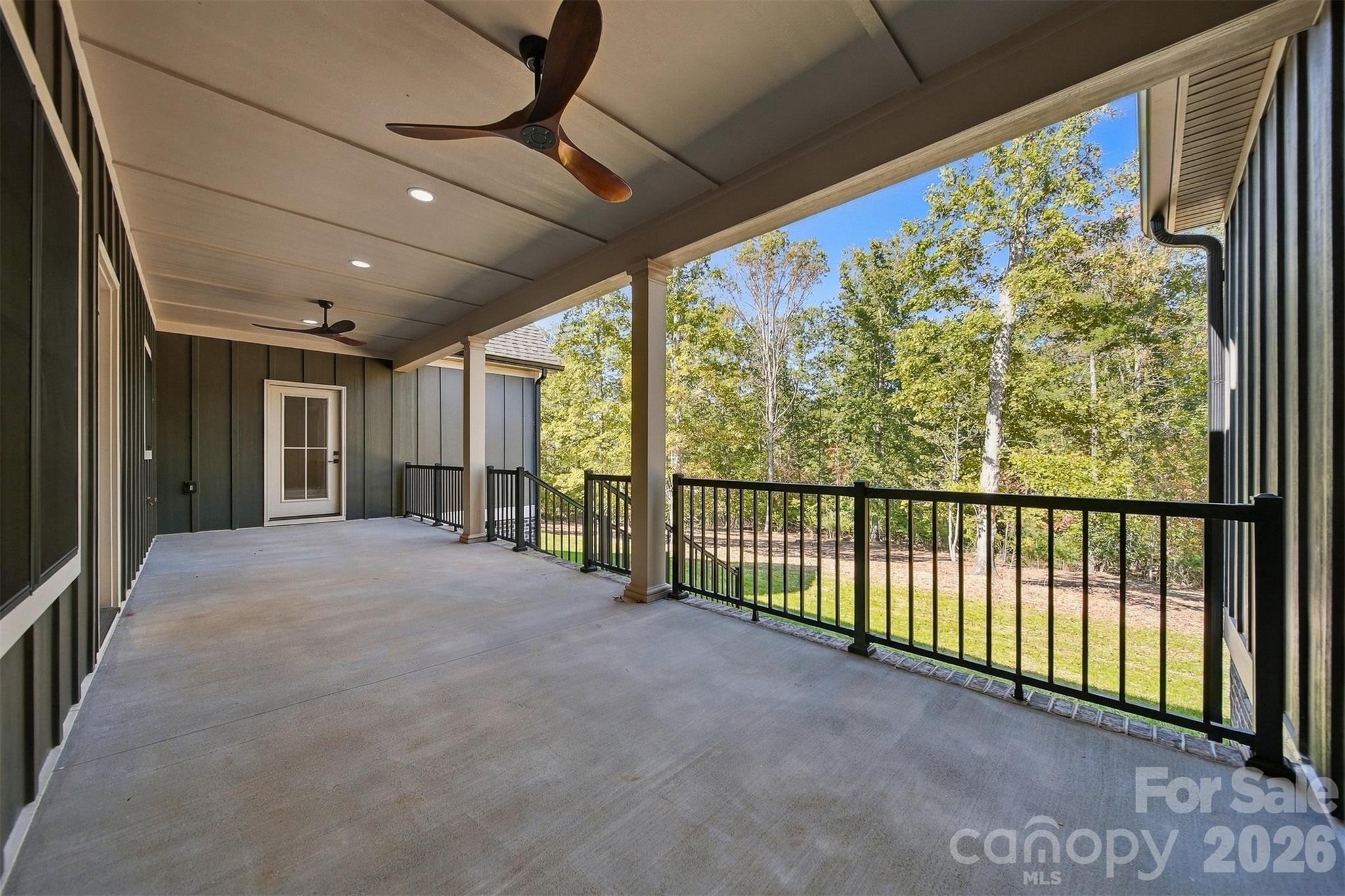 1041 Westward Drive Property Photo 5